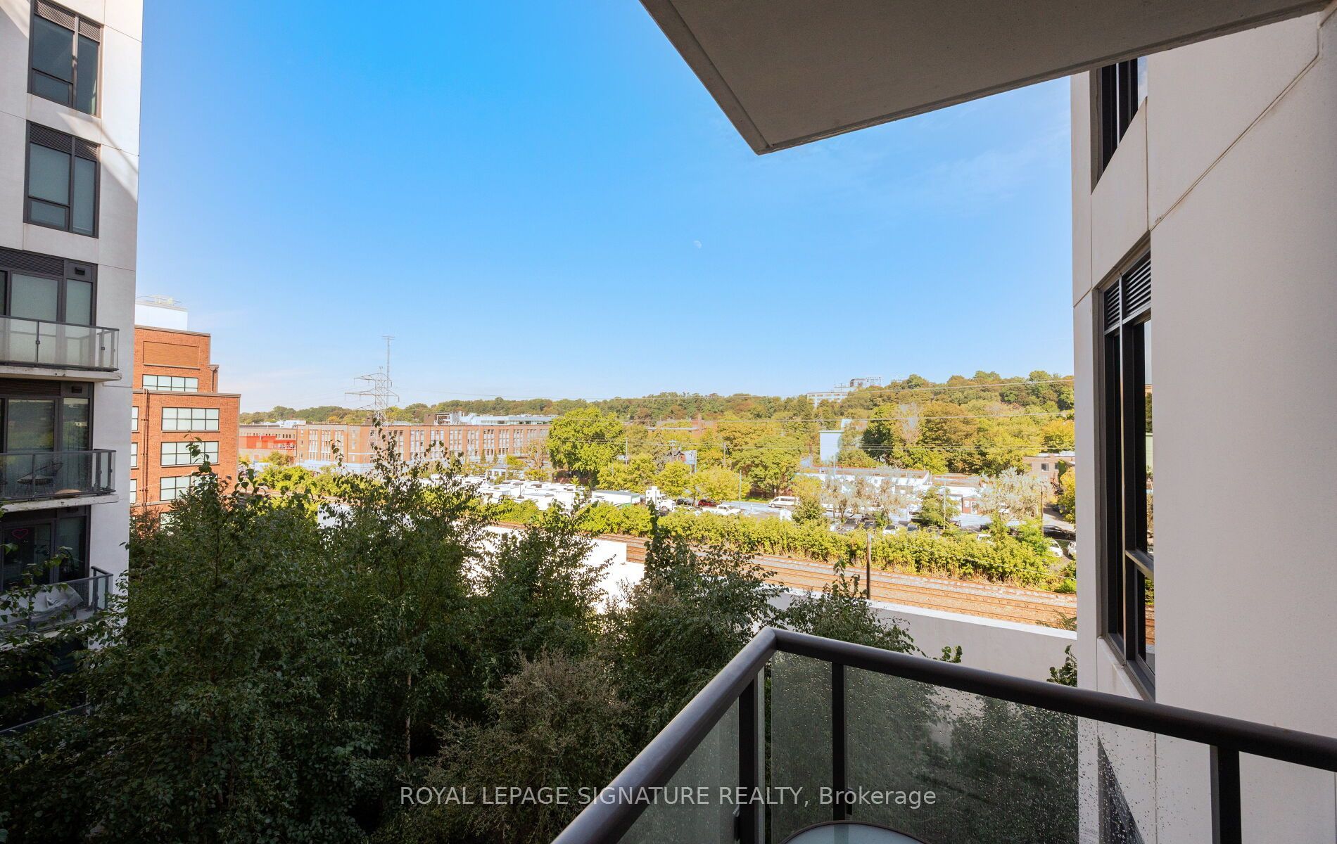 280 Howland Avenue 526 Property Photo 18
