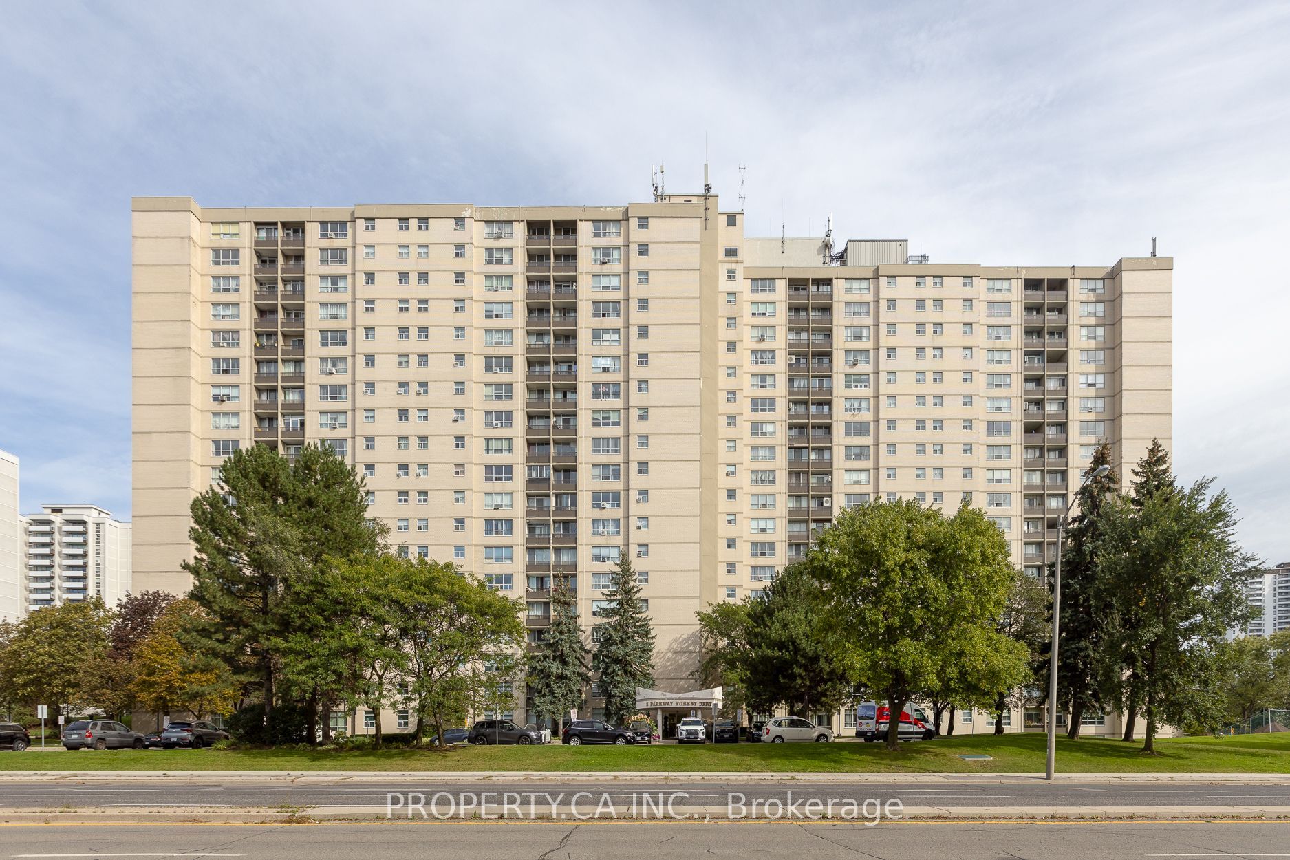 5 Parkway Forest Drive 517 Property Photo 1