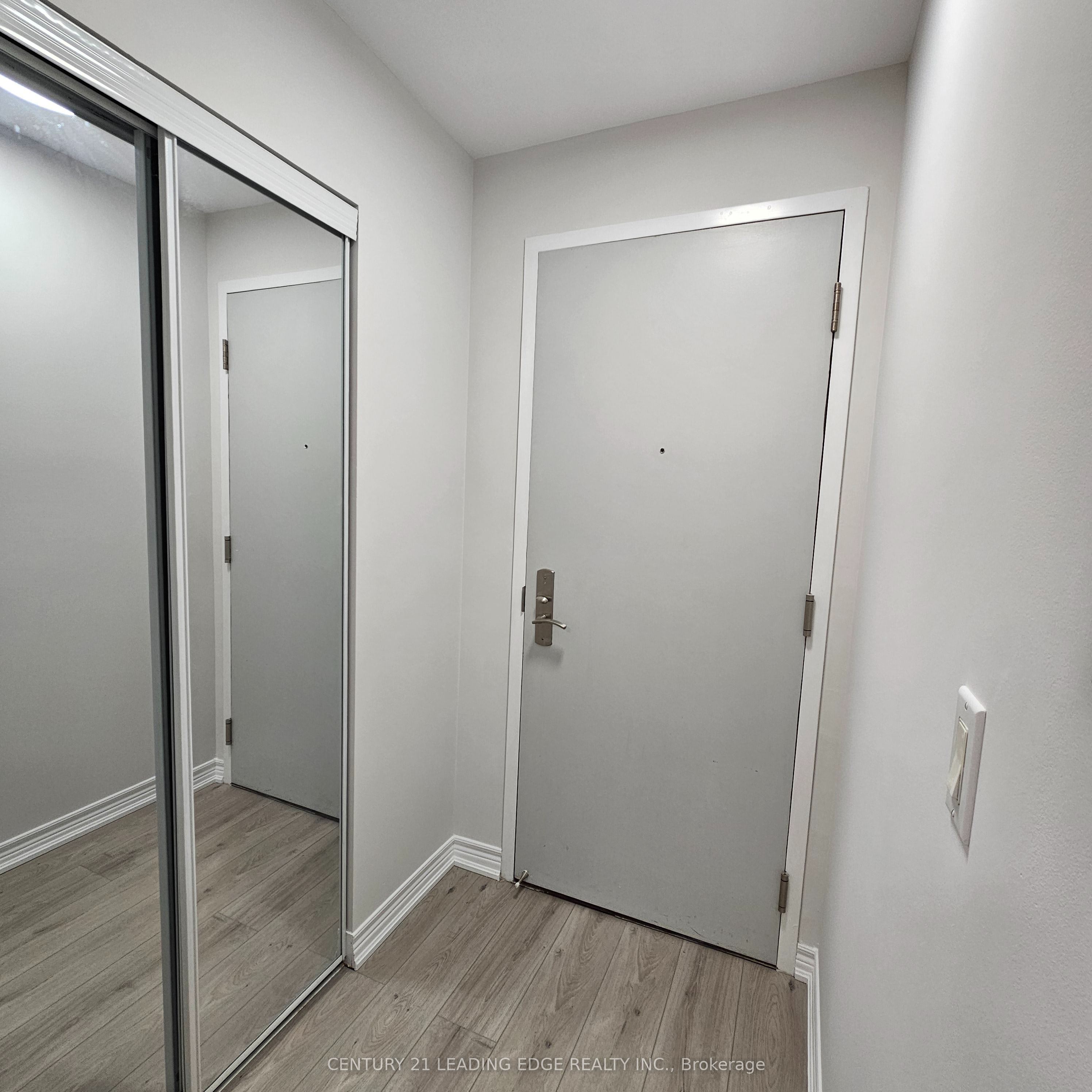 761 Bay Street 714 Property Photo 4