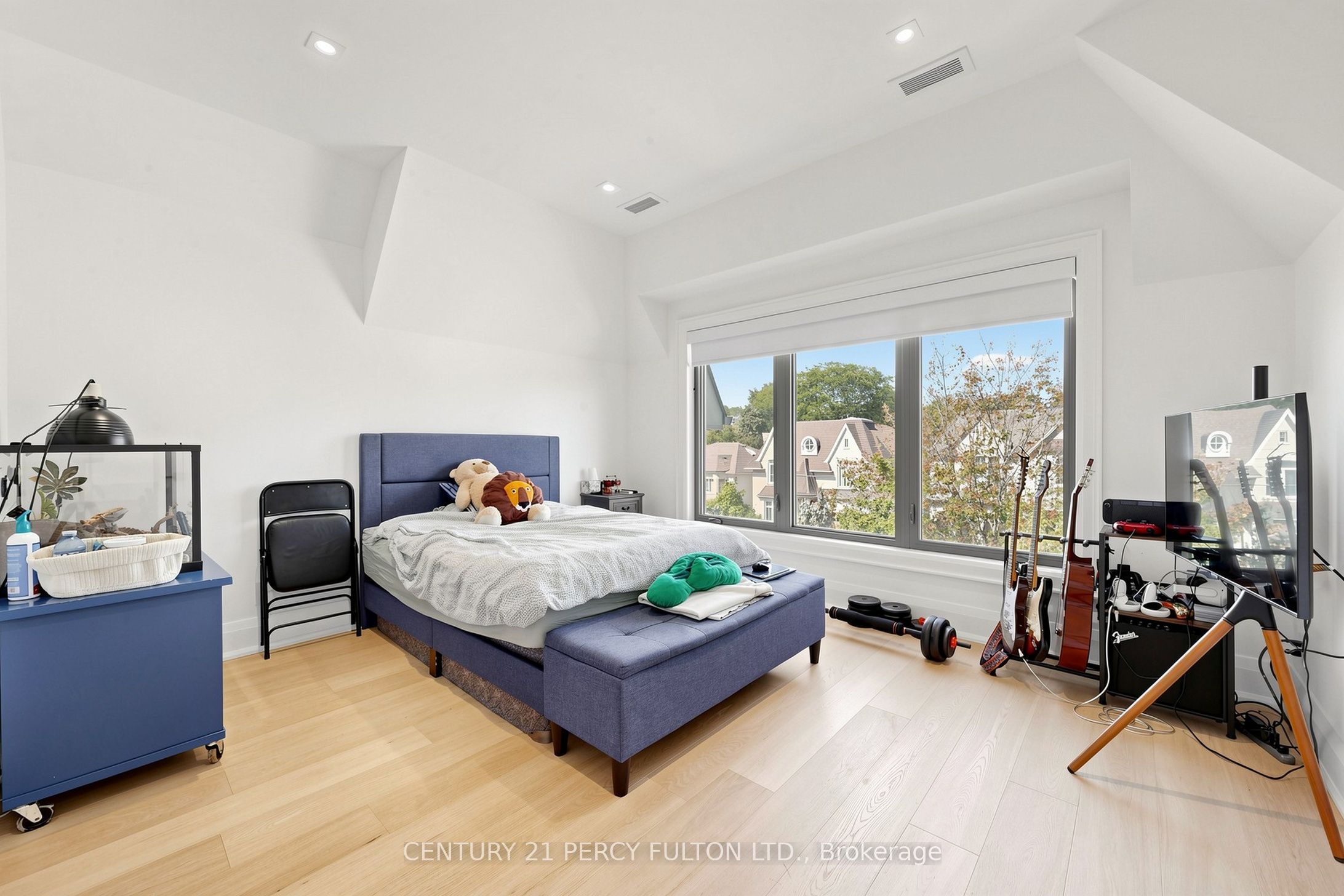 171 Elmwood Avenue Property Photo 30