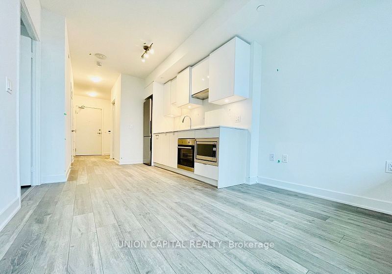 195 Redpath Avenue 2209 Property Photo 2