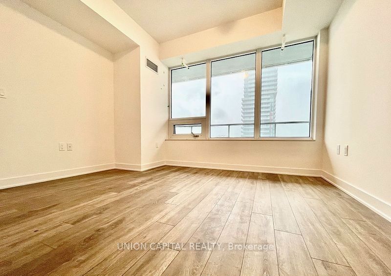 195 Redpath Avenue 2209 Property Photo 4