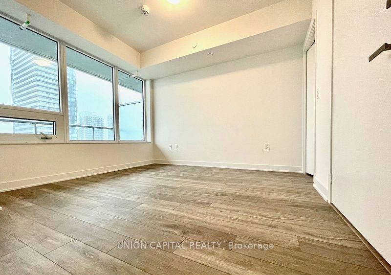 195 Redpath Avenue 2209 Property Photo 5