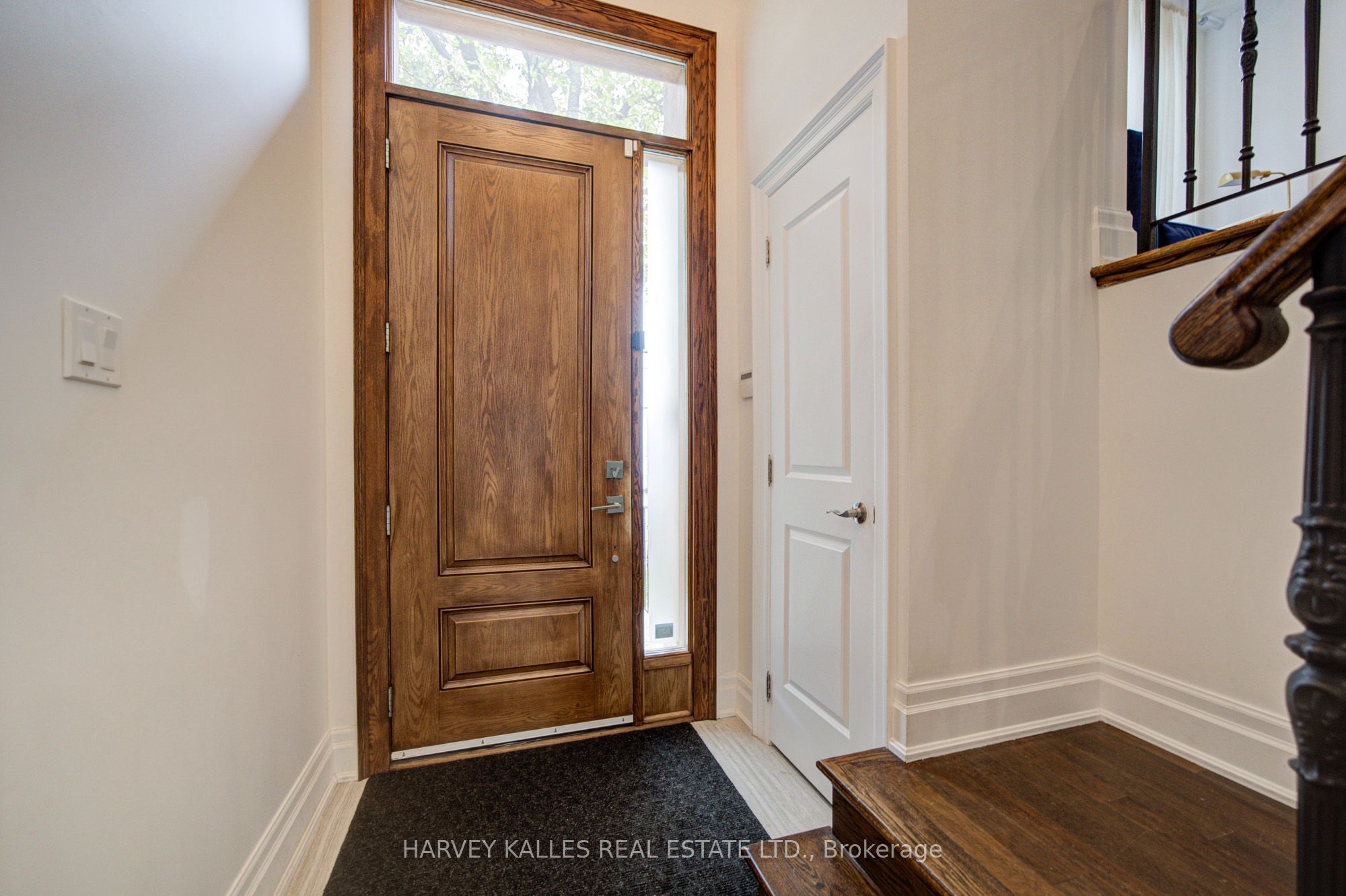 328 Douglas Avenue Property Photo 4