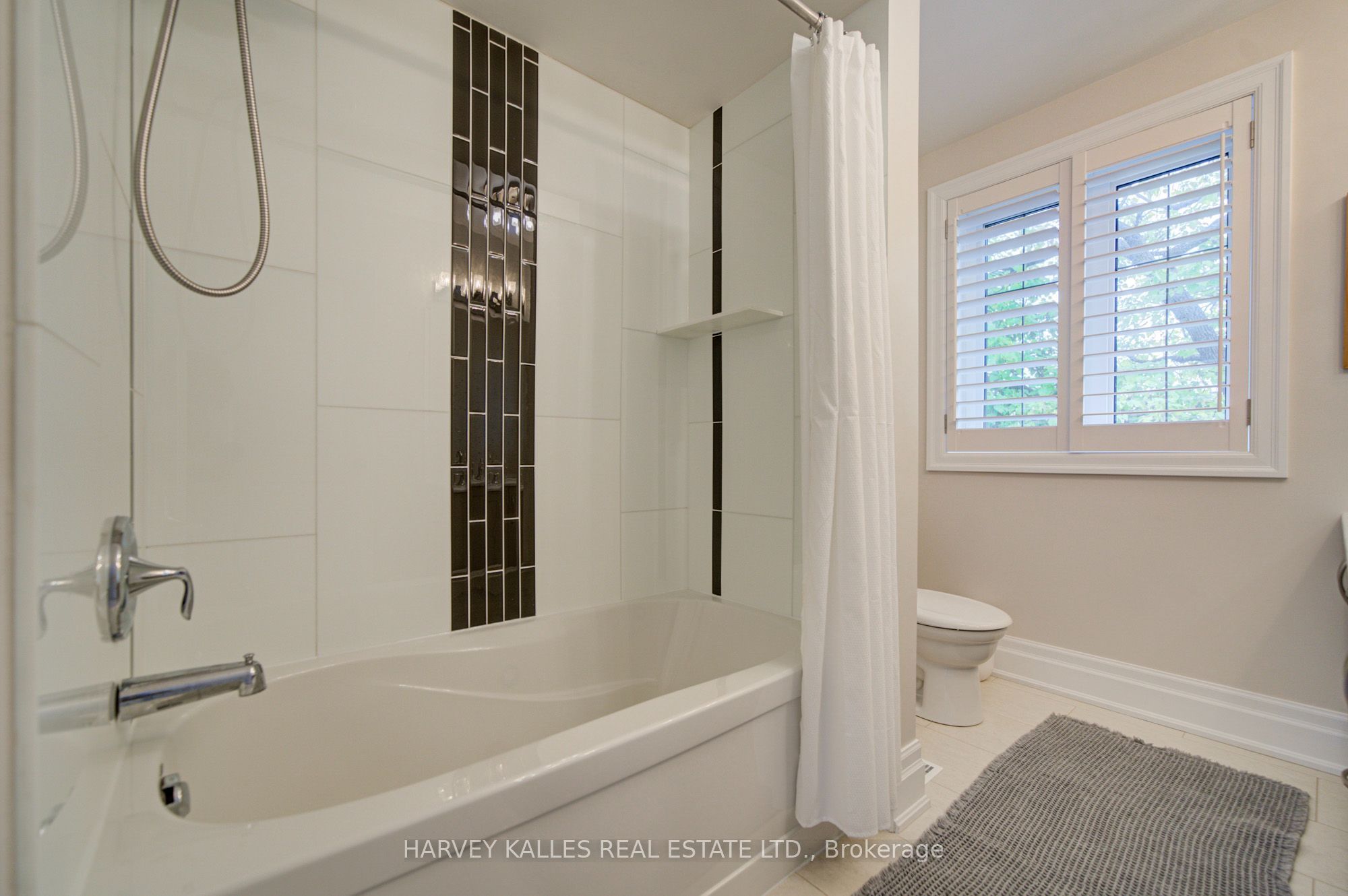 328 Douglas Avenue Property Photo 32