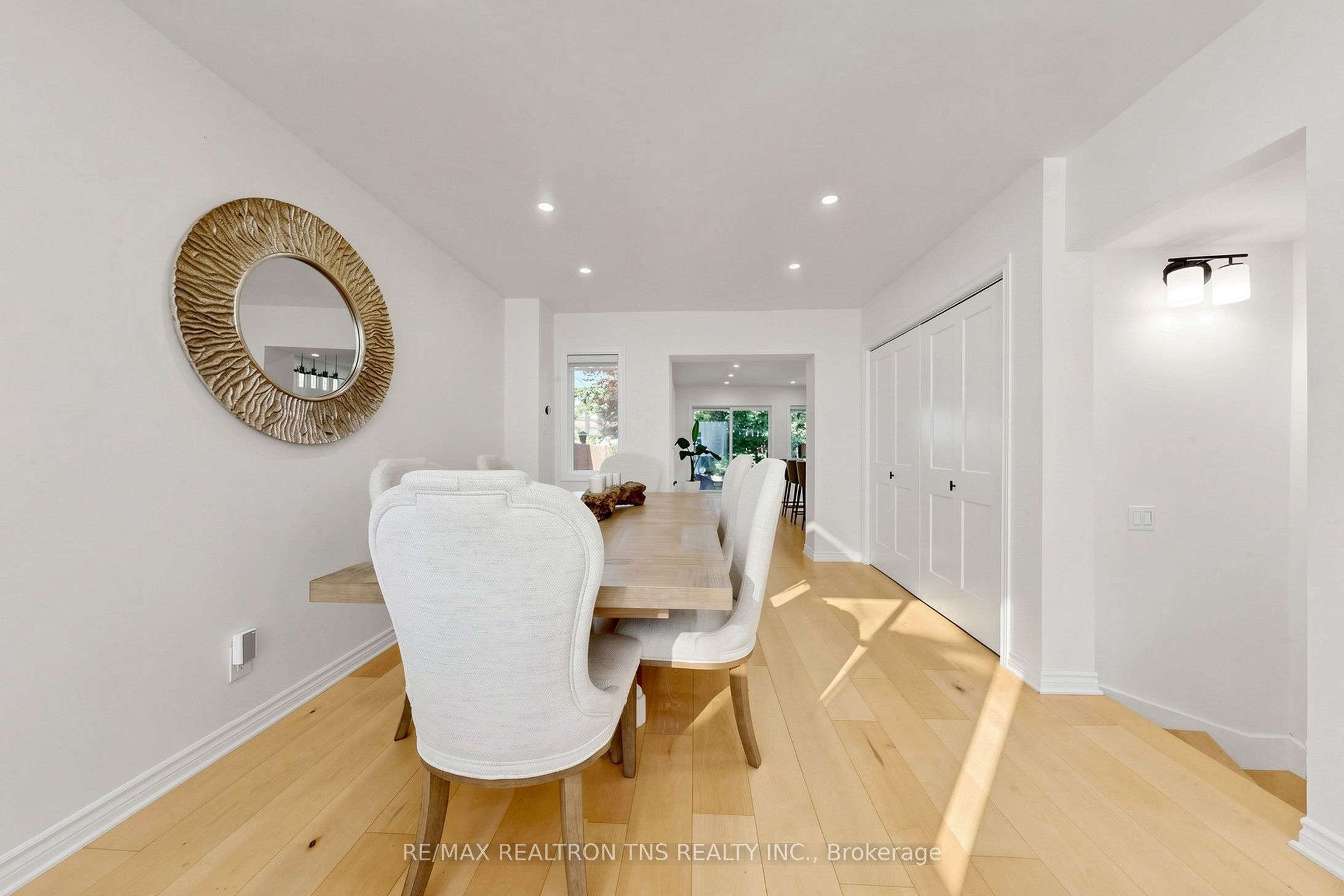 136 Glenvale Boulevard Property Photo 8