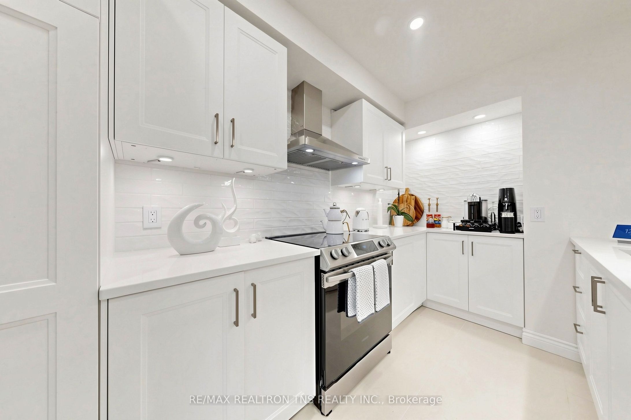 136 Glenvale Boulevard Property Photo 17