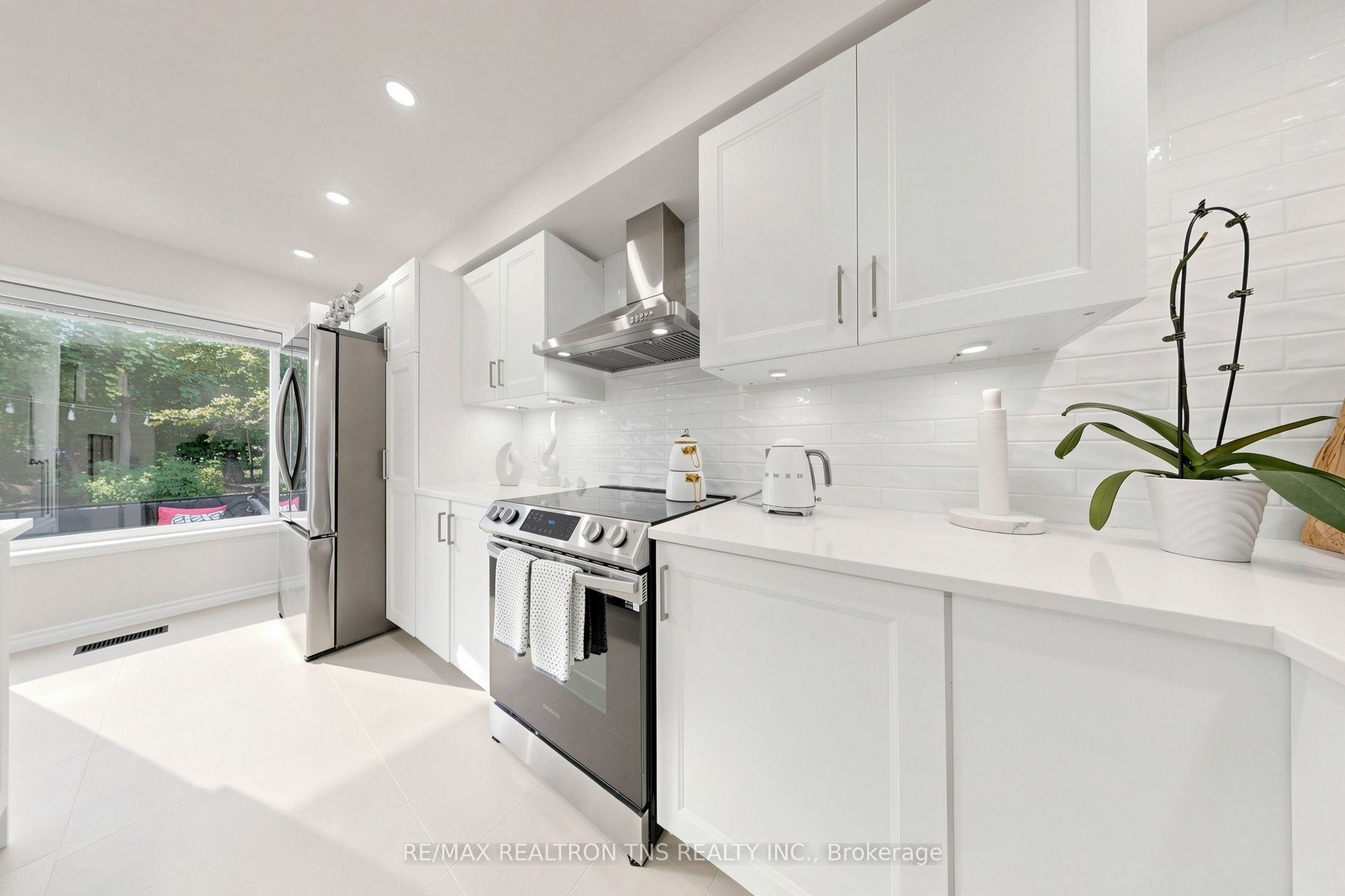 136 Glenvale Boulevard Property Photo 20