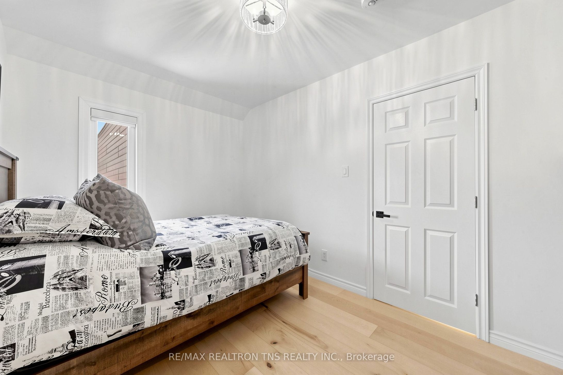 136 Glenvale Boulevard Property Photo 25
