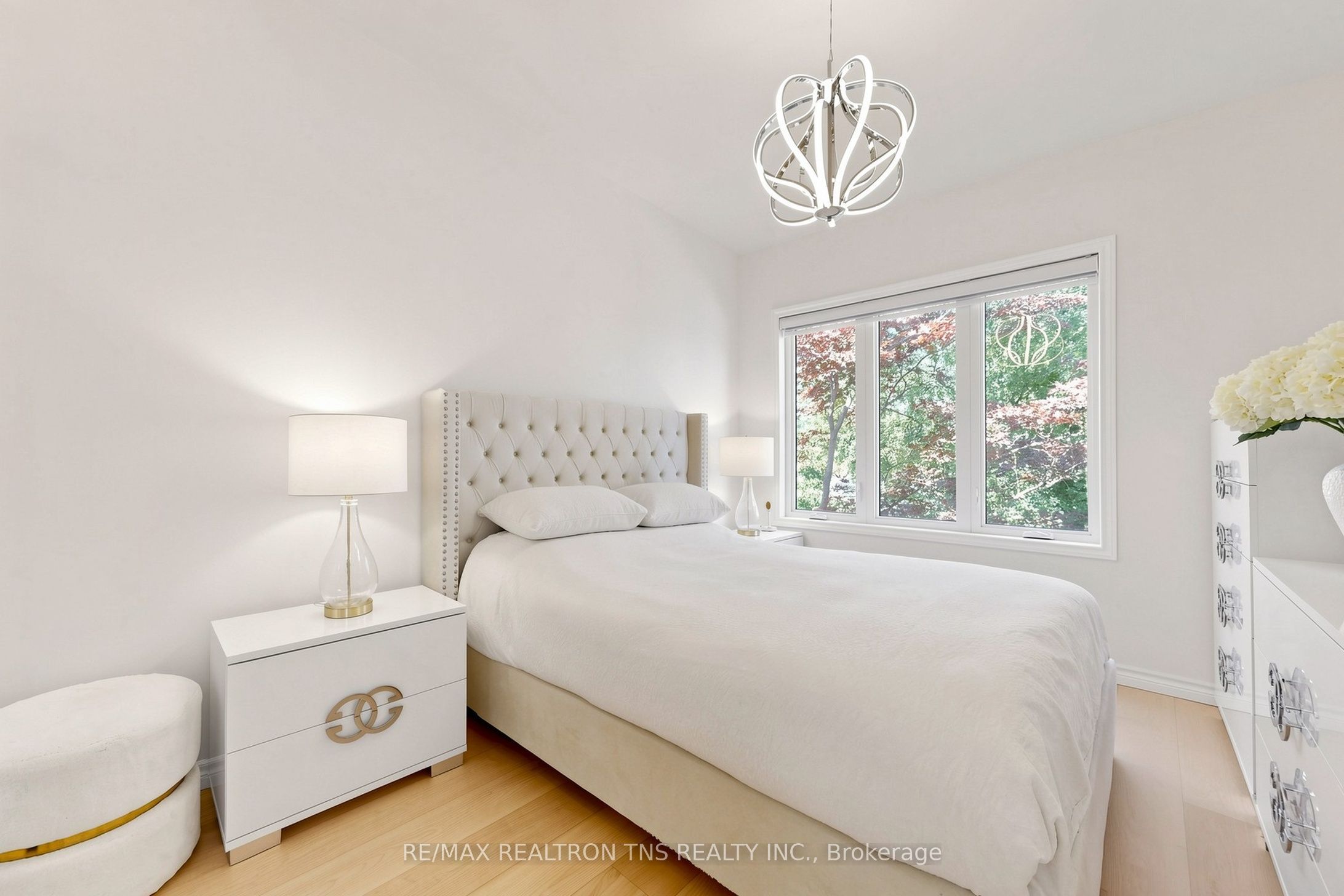 136 Glenvale Boulevard Property Photo 26