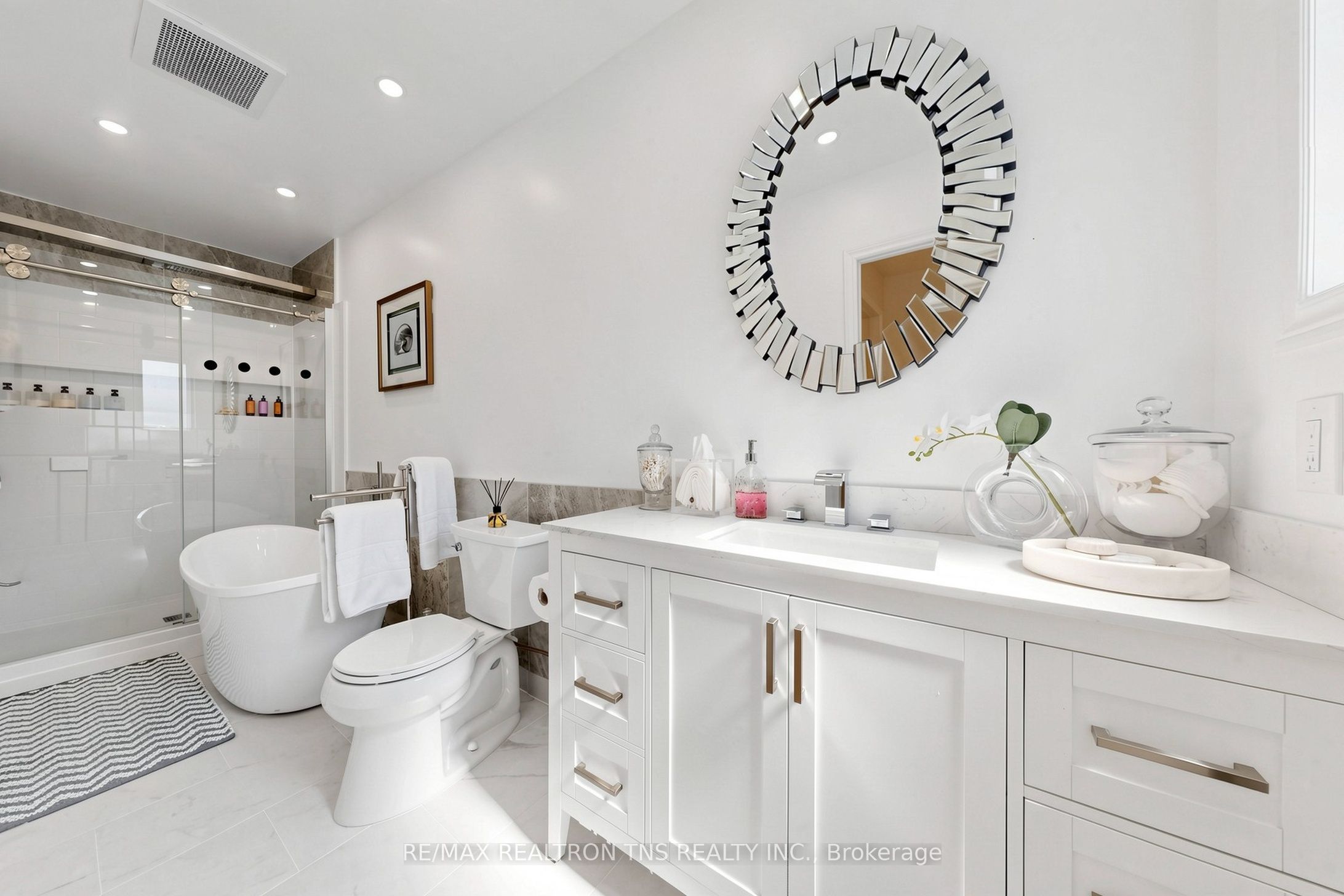 136 Glenvale Boulevard Property Photo 28