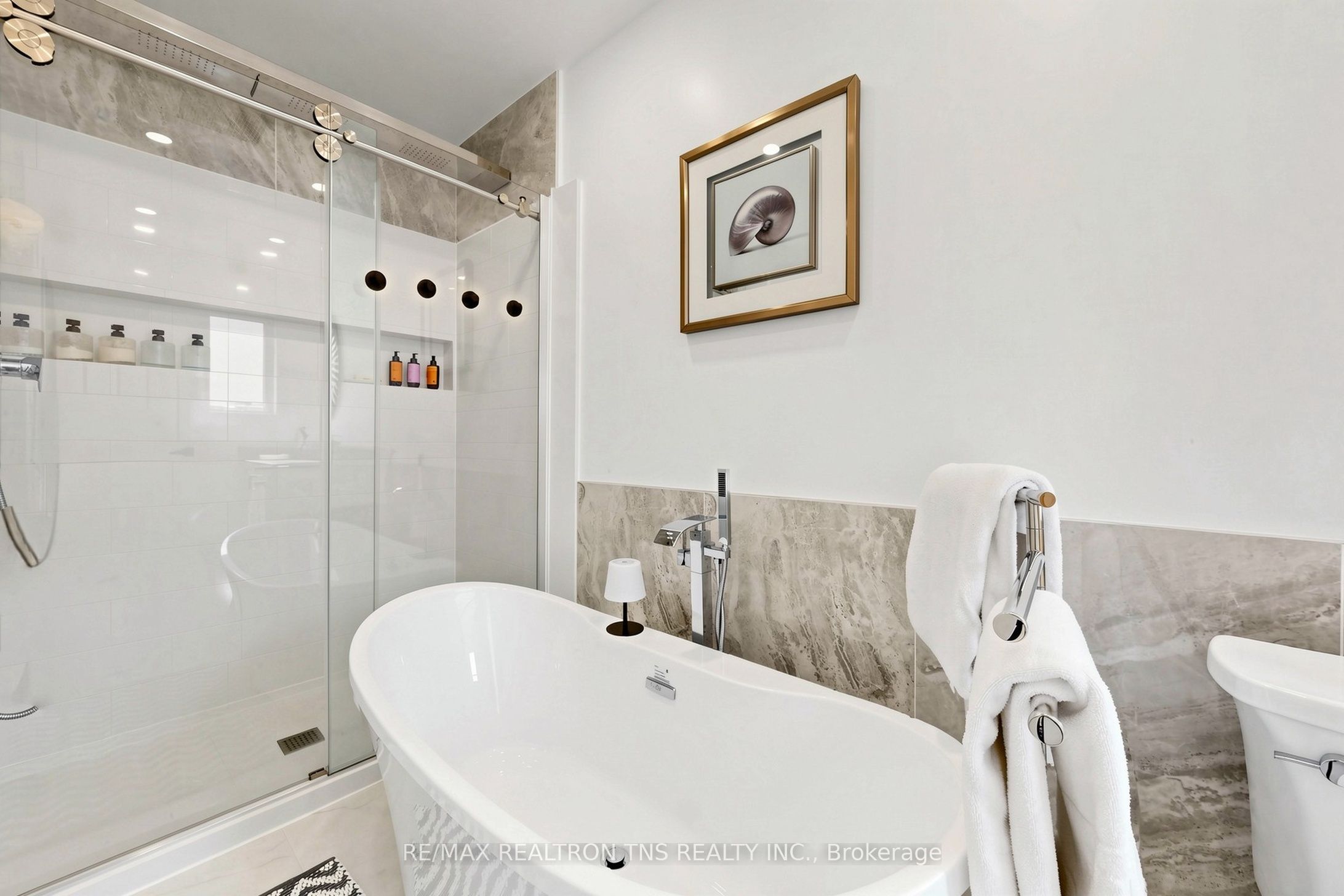 136 Glenvale Boulevard Property Photo 30