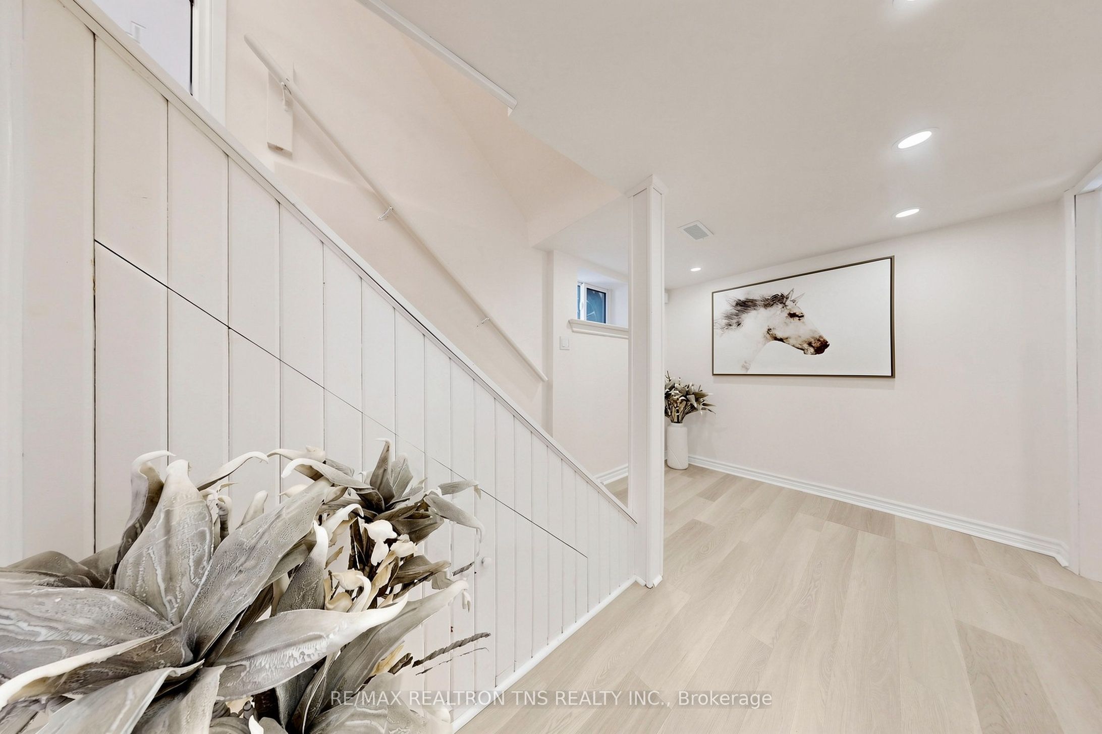 136 Glenvale Boulevard Property Photo 32