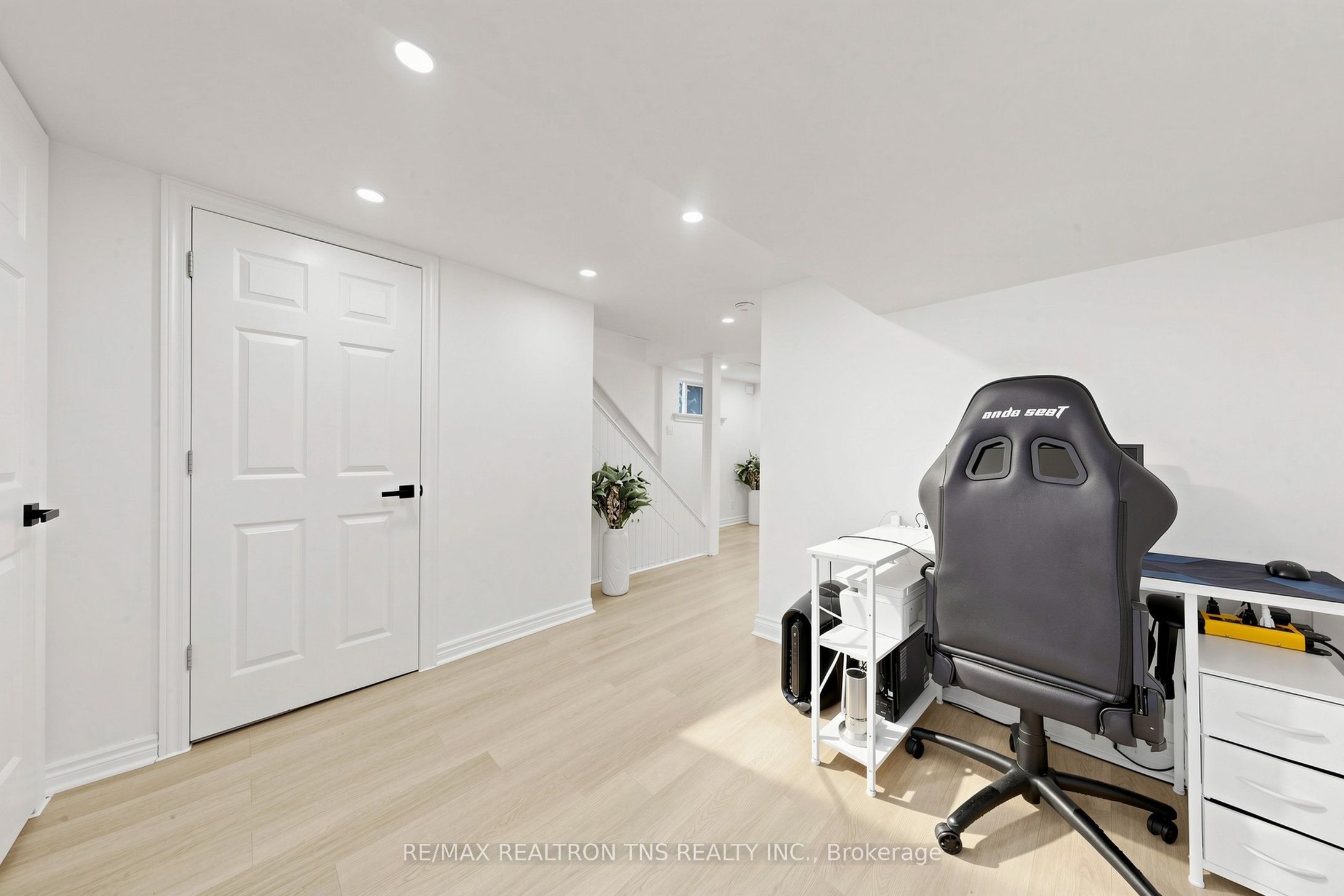 136 Glenvale Boulevard Property Photo 35