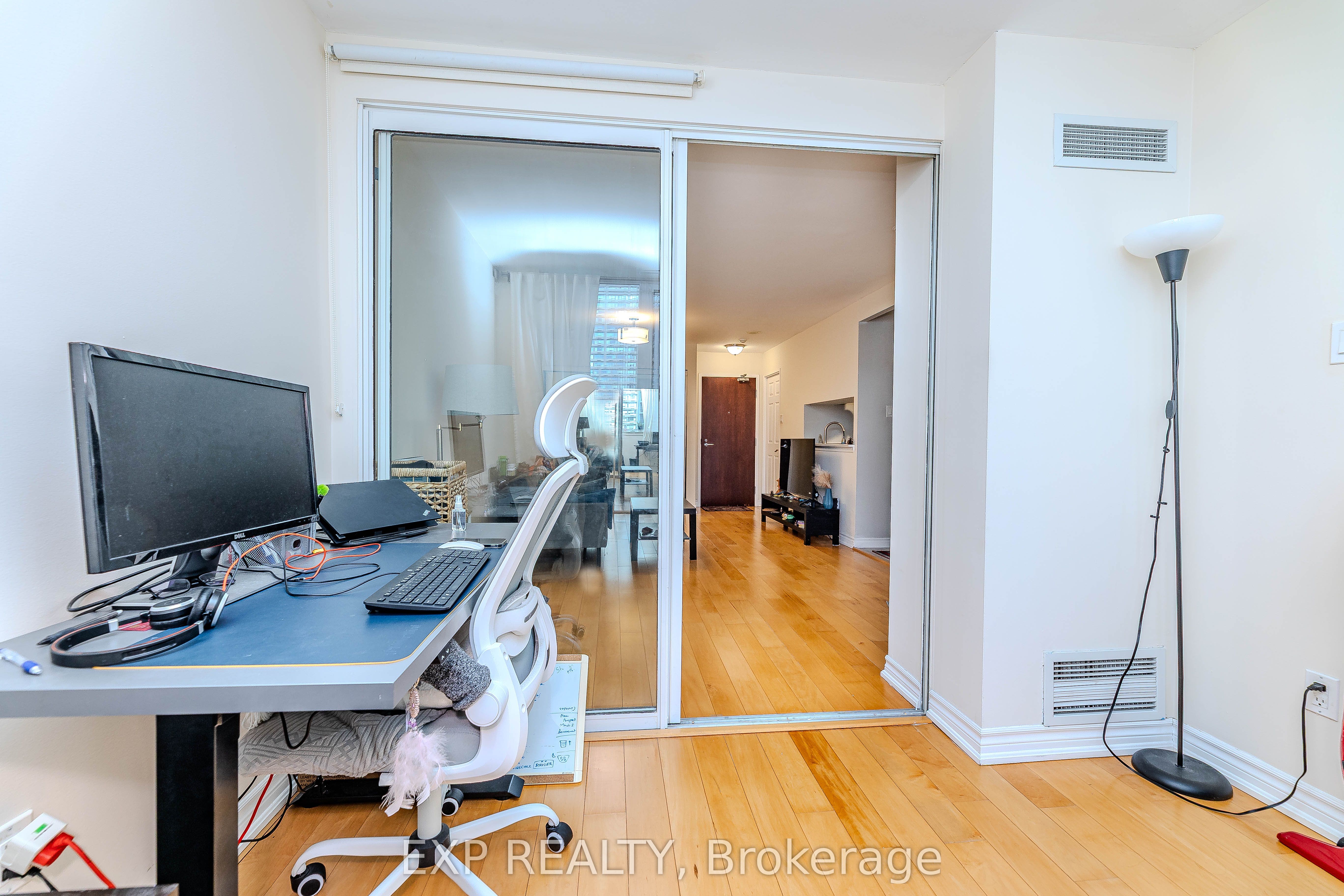 1055 Bay Street 1515 Property Photo 12