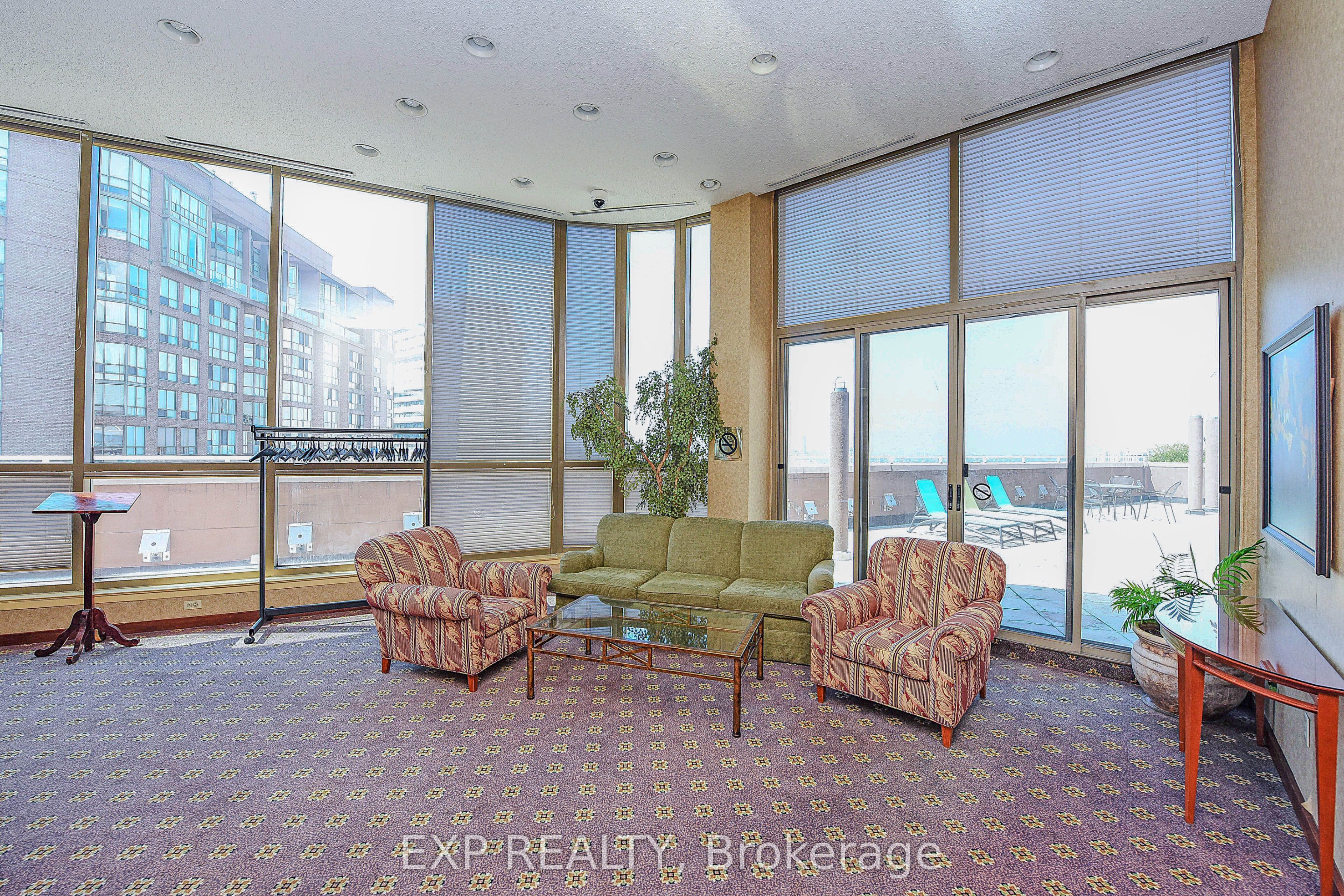 1055 Bay Street 1515 Property Photo 24