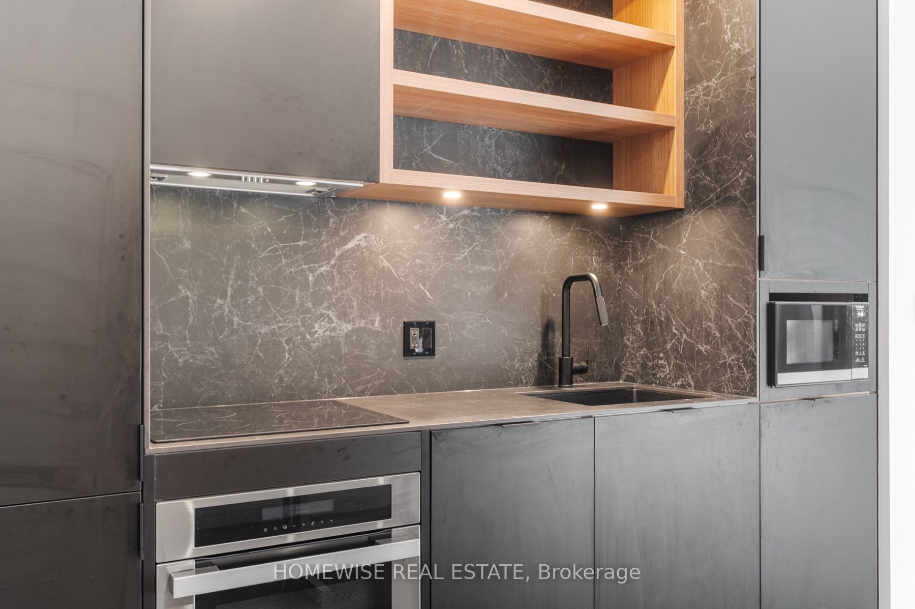 55 Charles Street E 4506 Property Photo 6