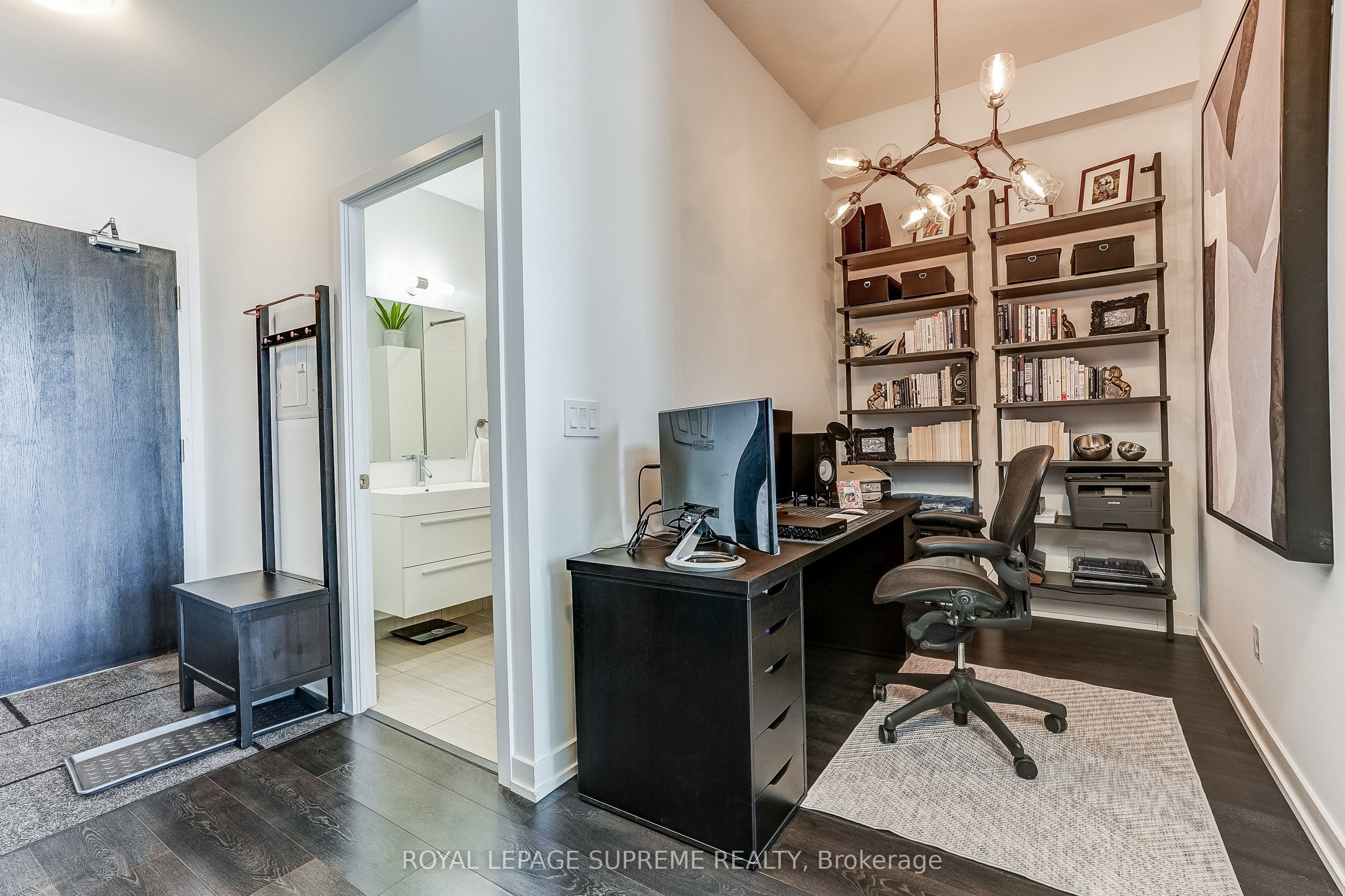 297 College Street 720 Property Photo 11
