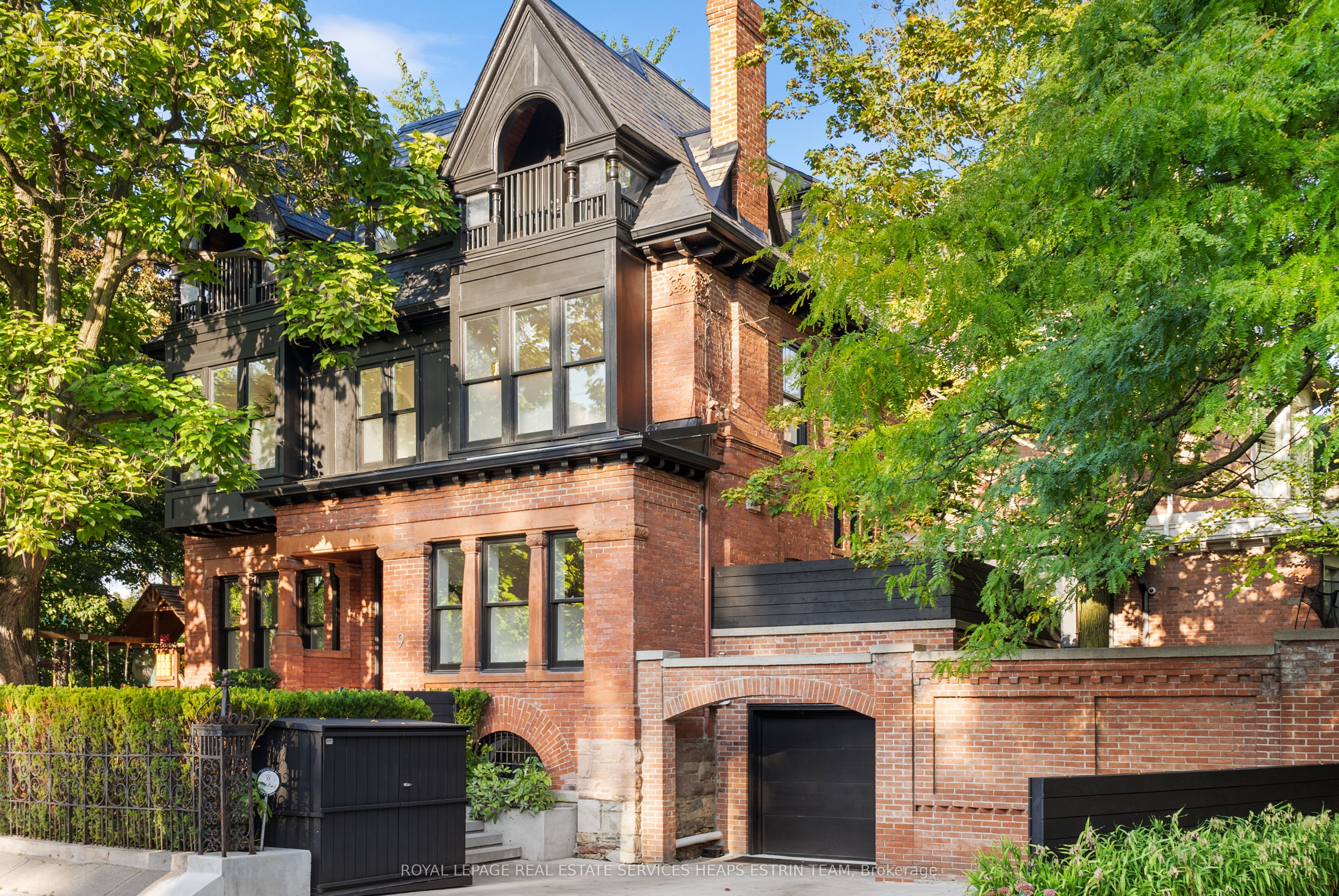 9 Sherbourne Street N Property Photo 1