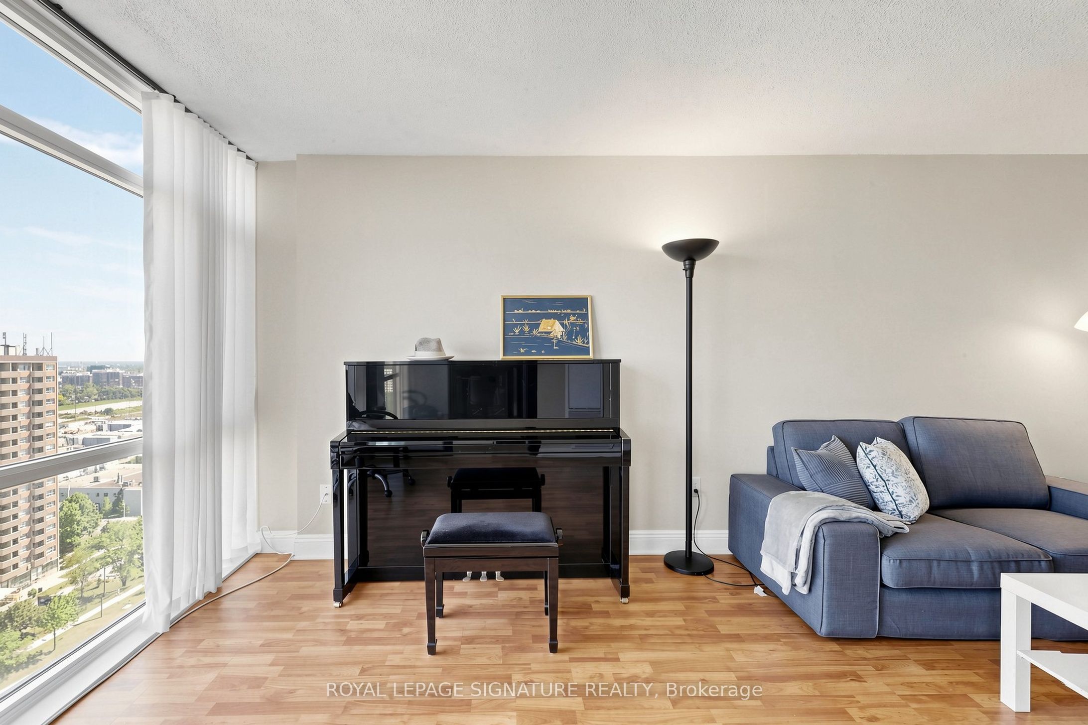 1555 Finch Avenue E 1901 Property Photo 8