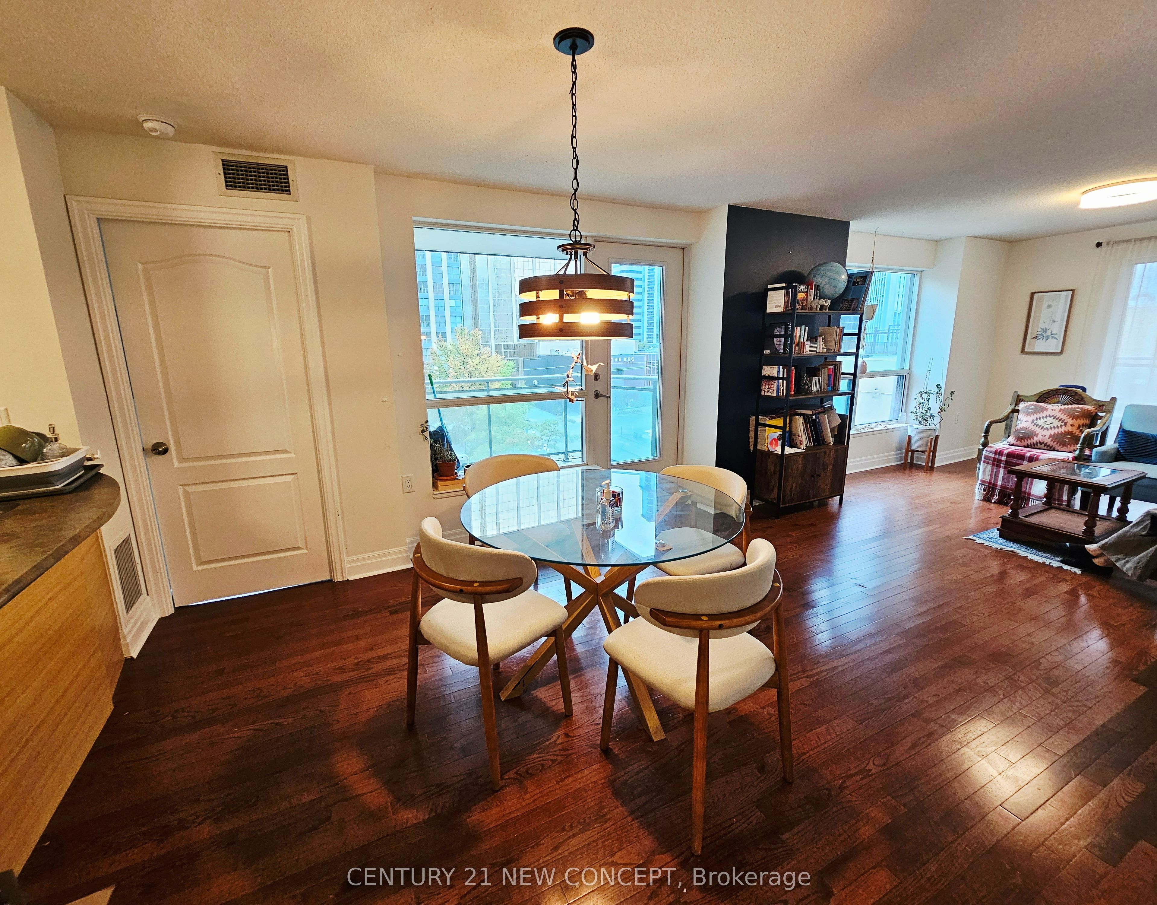 21 Hillcrest Avenue 506 Property Photo 6