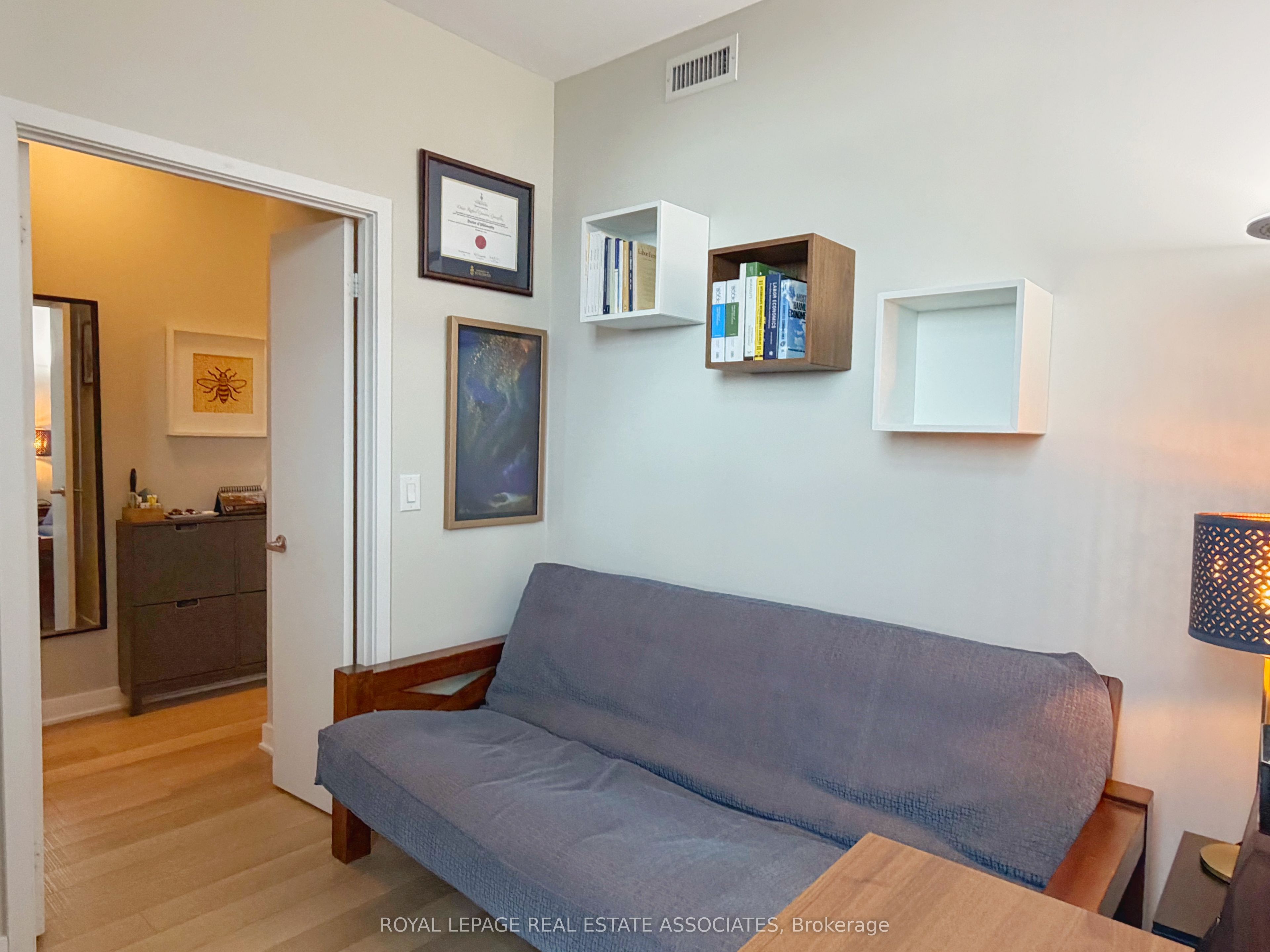 210 Simcoe Street 2308 Property Photo 12