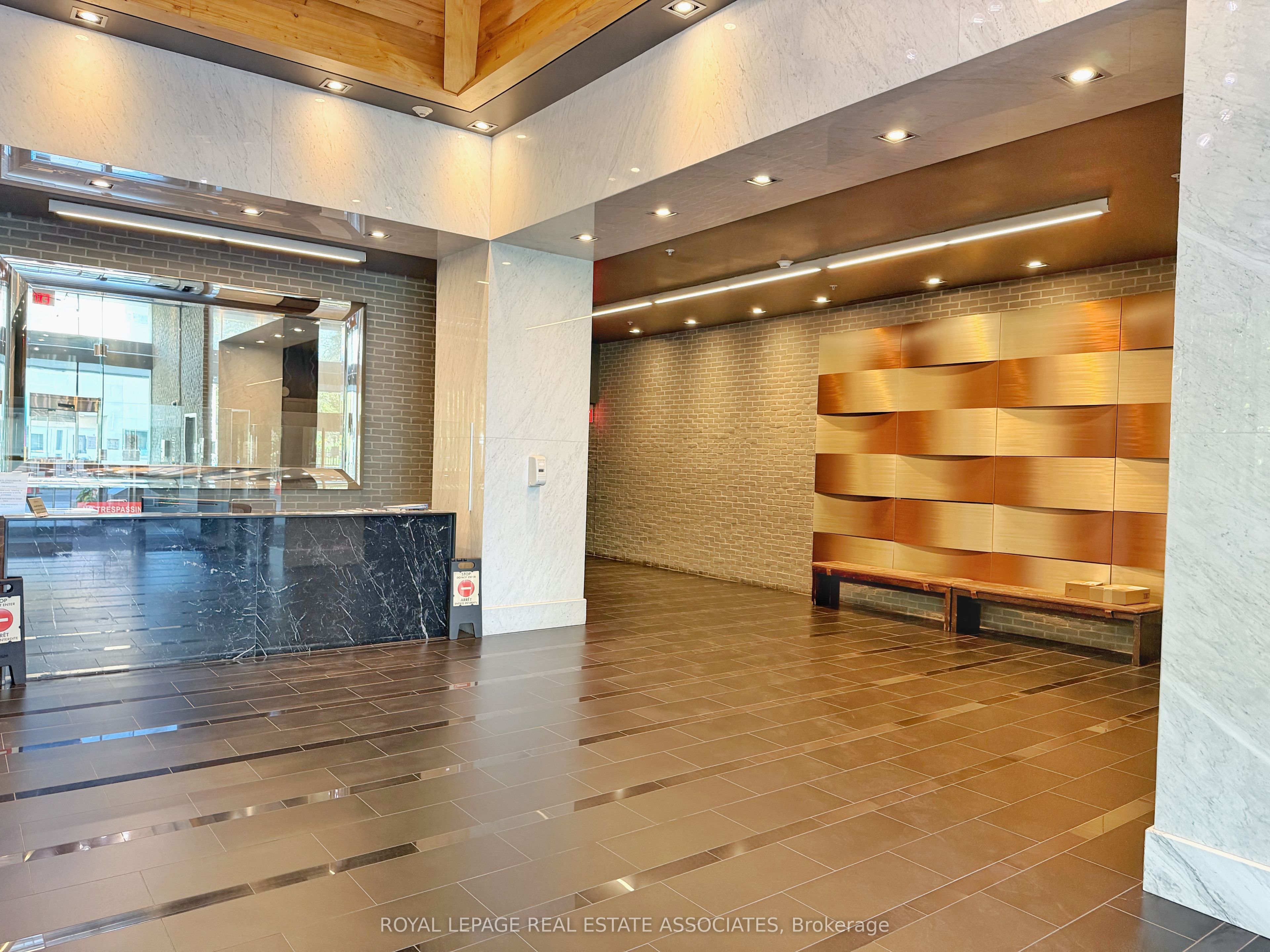 210 Simcoe Street 2308 Property Photo 20