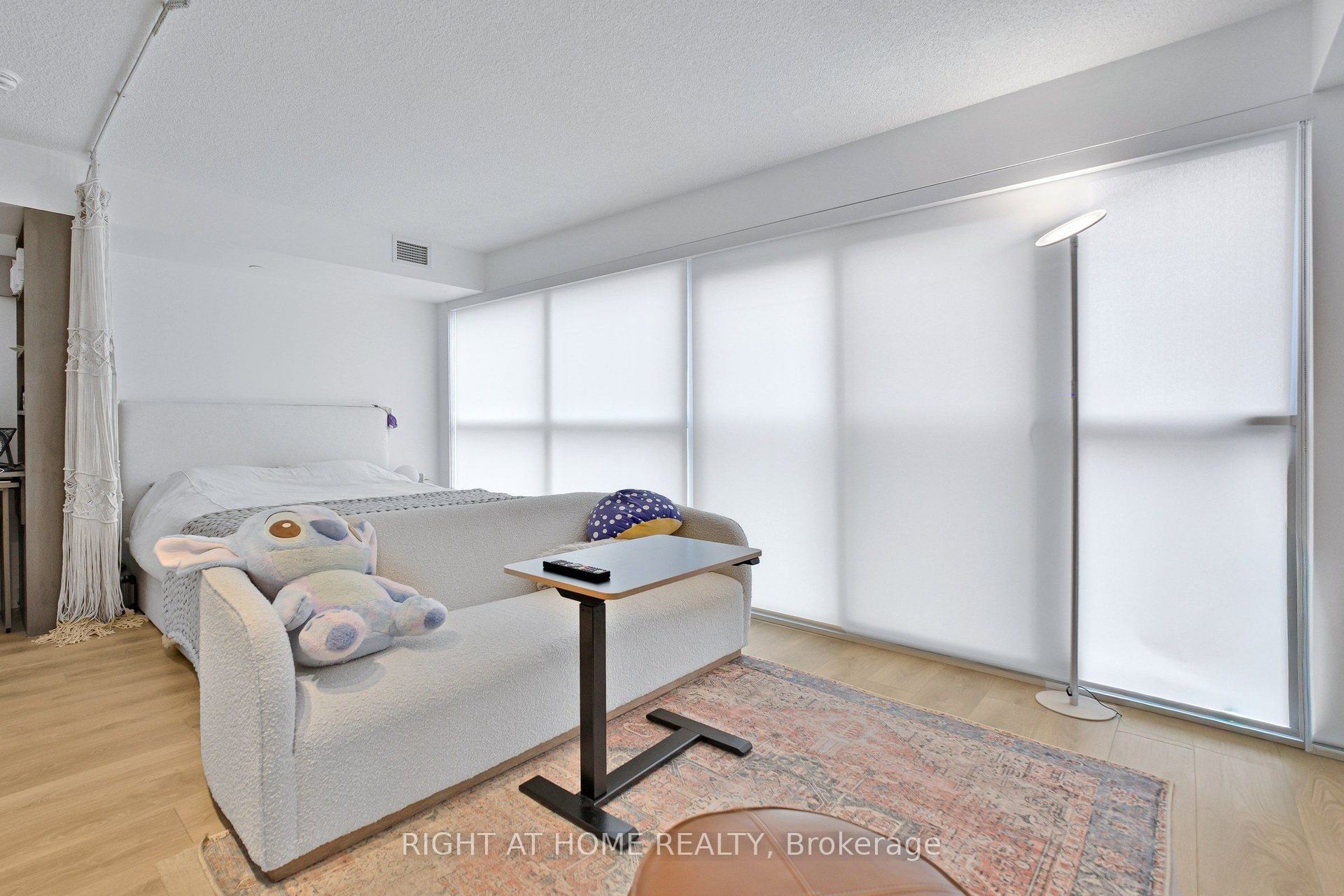 87 Peter Street 1406 Property Photo 15