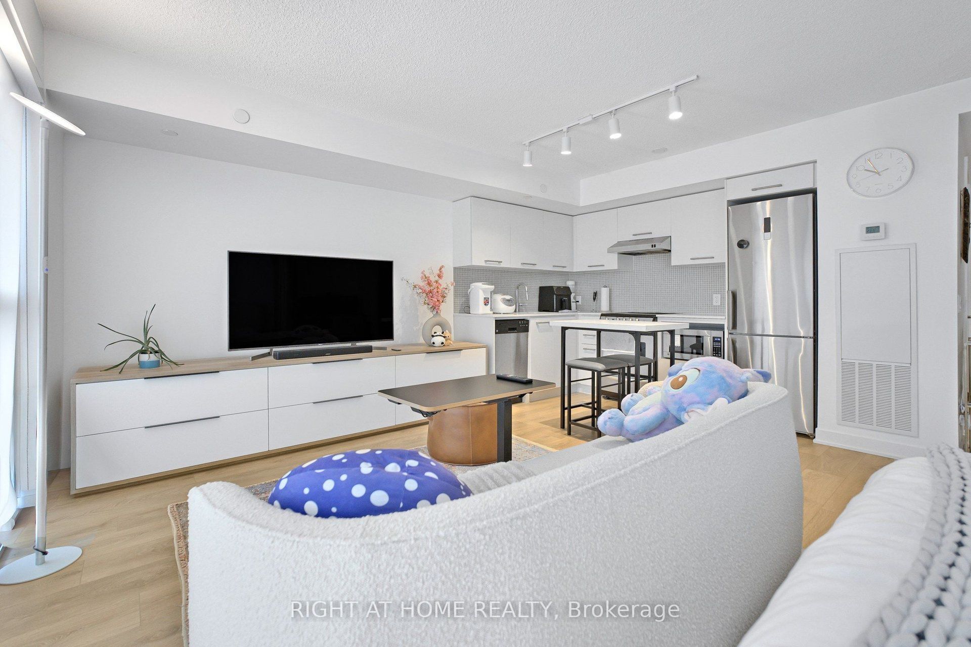 87 Peter Street 1406 Property Photo 20