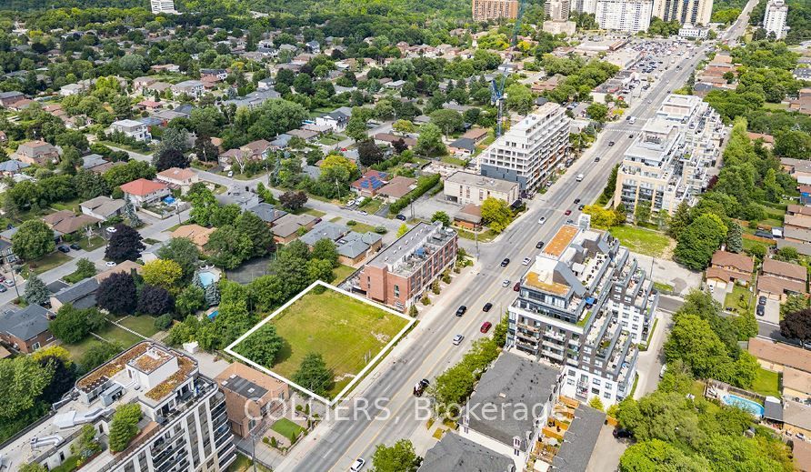 740-748 Sheppard Avenue W Property Photo 1