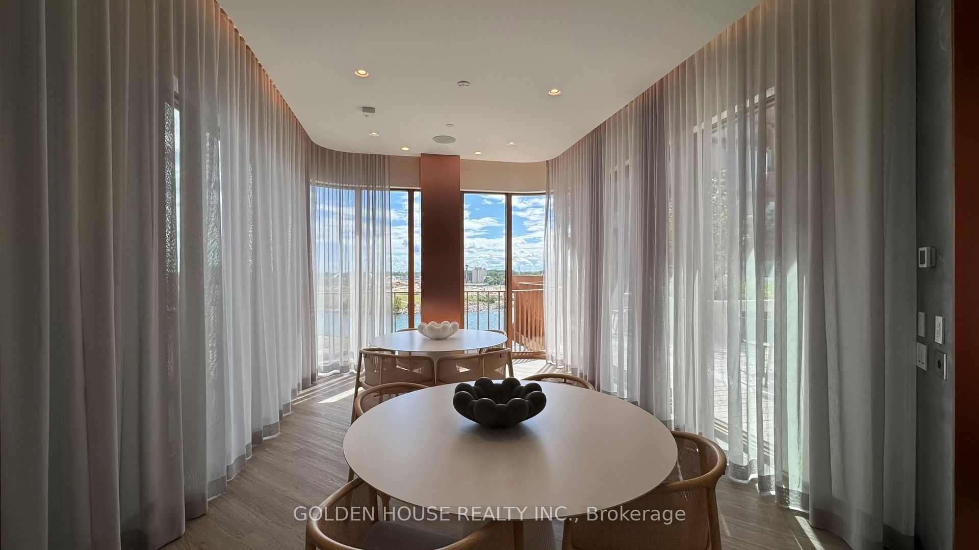 155 Merchants' Wharf 216 Property Photo 27