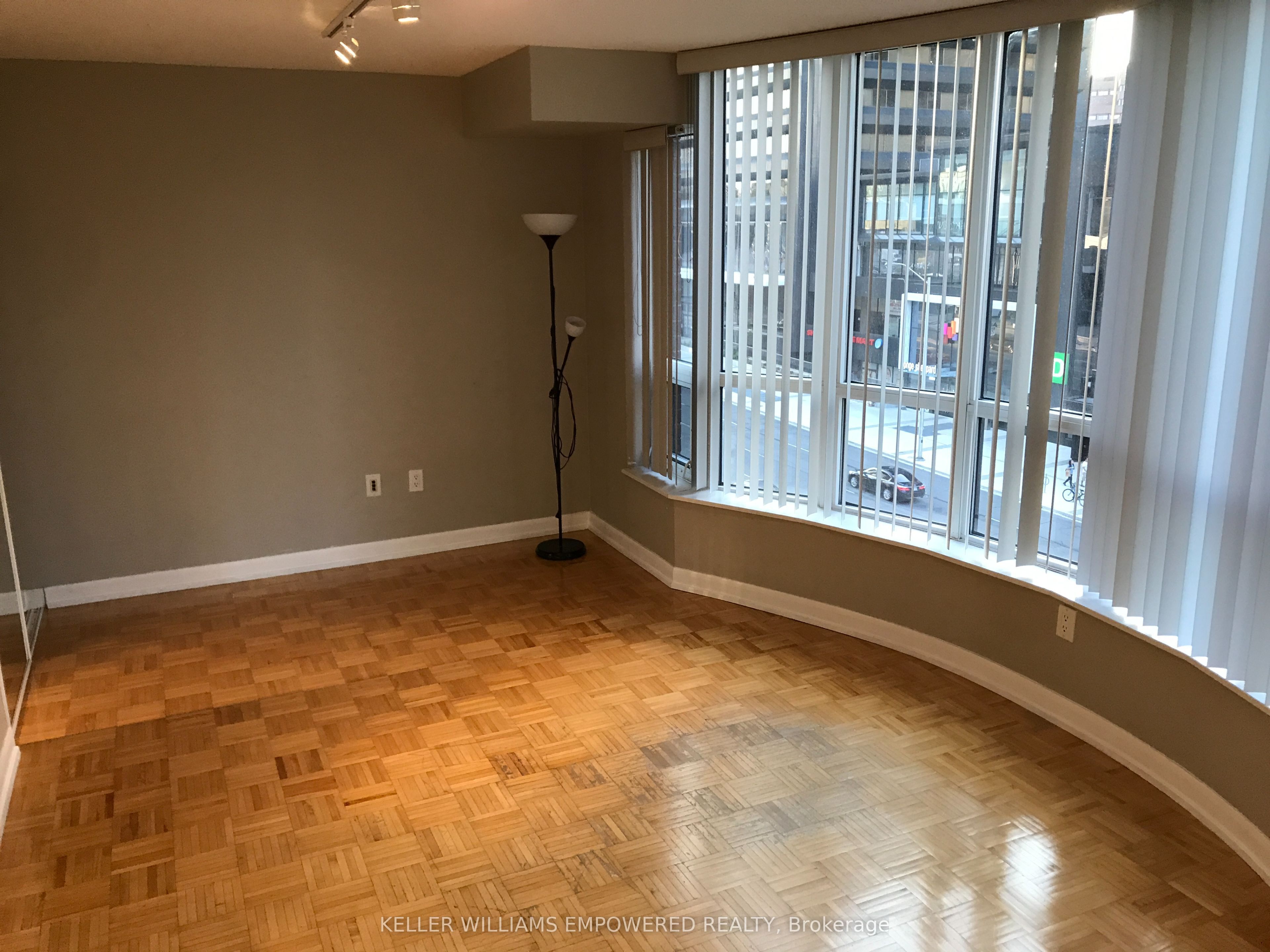 33 Sheppard Avenue E 509 Property Photo 8