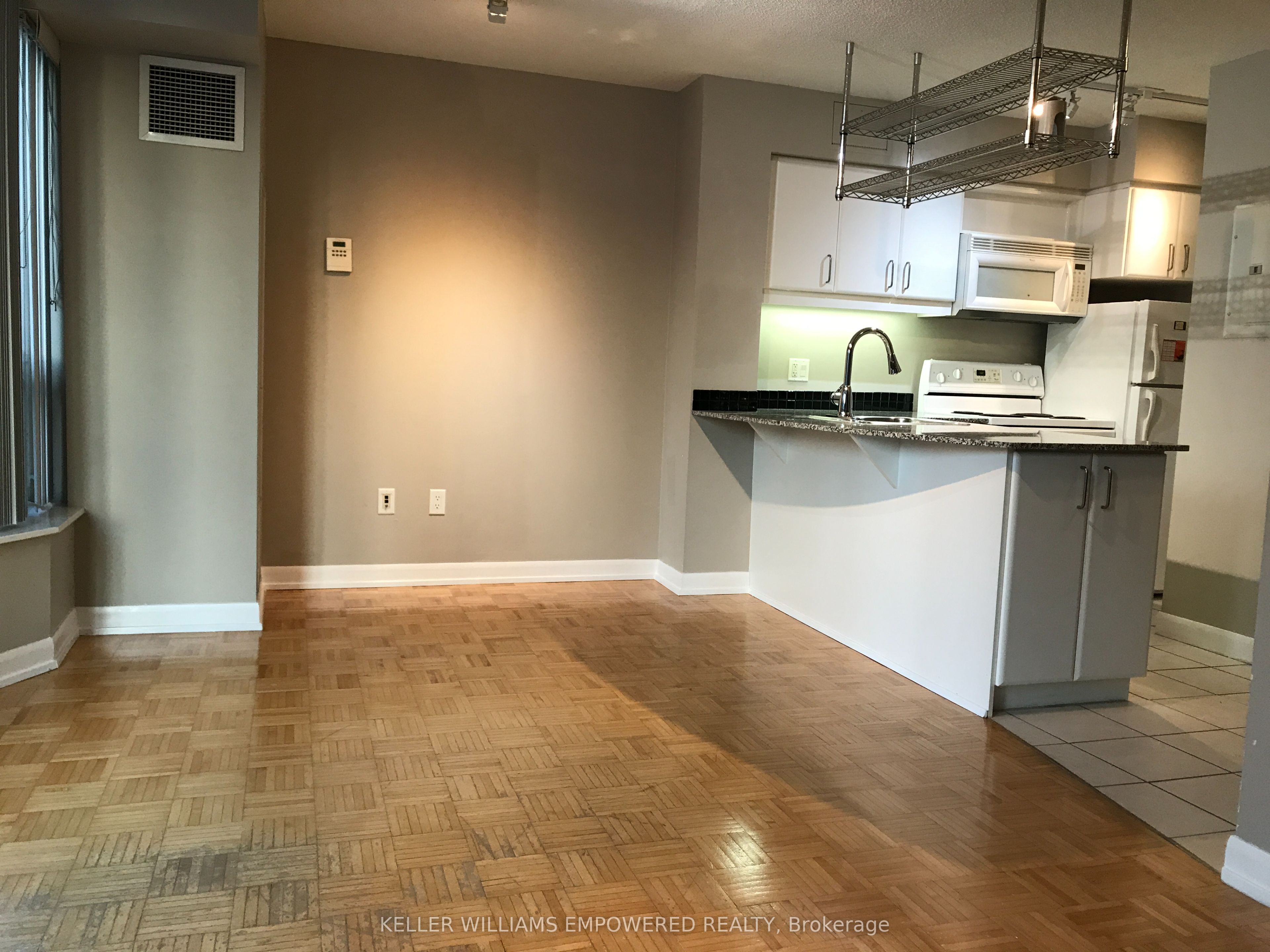 33 Sheppard Avenue E 509 Property Photo 10