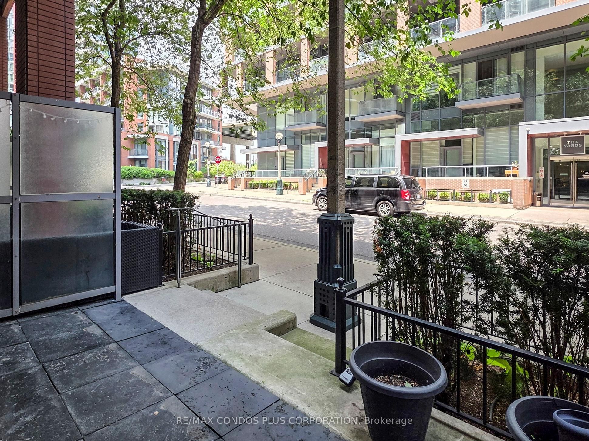 15 Bruyeres Mews 103 Property Photo 7