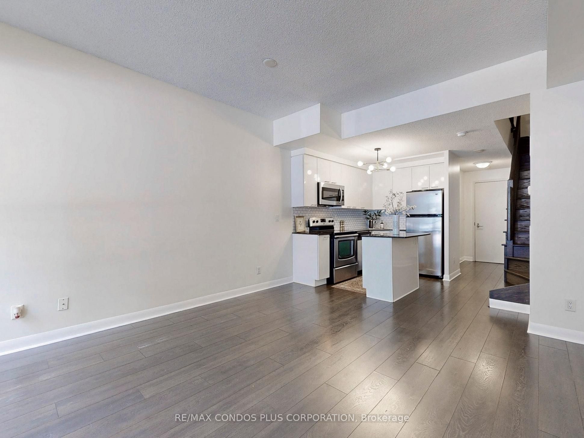 15 Bruyeres Mews 103 Property Photo 10