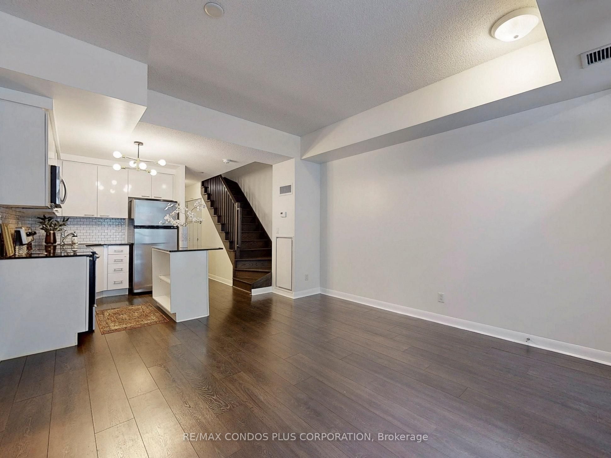 15 Bruyeres Mews 103 Property Photo 12