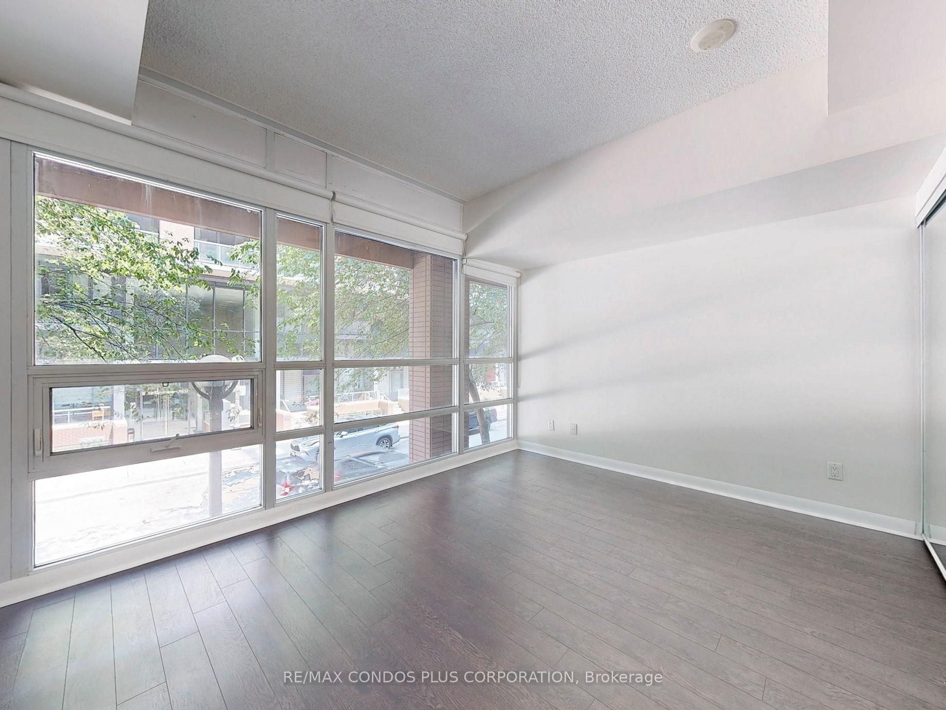 15 Bruyeres Mews 103 Property Photo 27