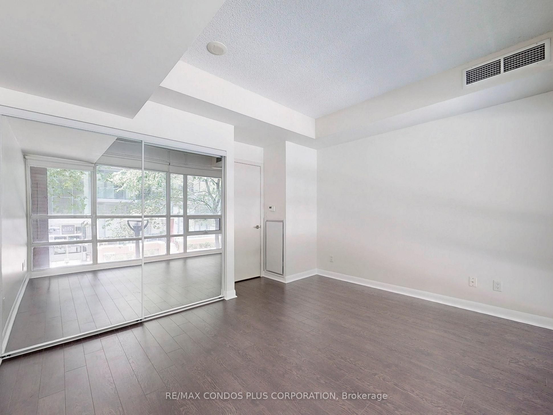 15 Bruyeres Mews 103 Property Photo 30