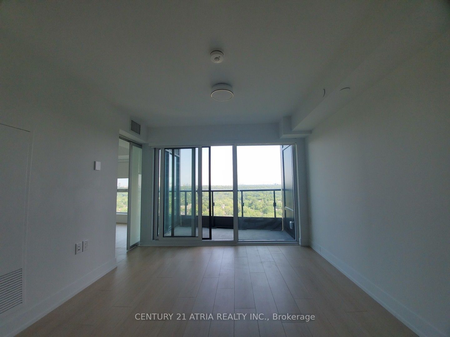 585 Bloor Street E 2424 Property Photo 7