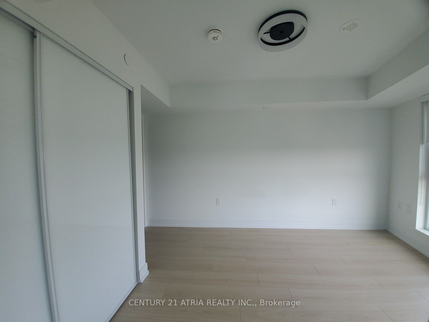 585 Bloor Street E 2424 Property Photo 9
