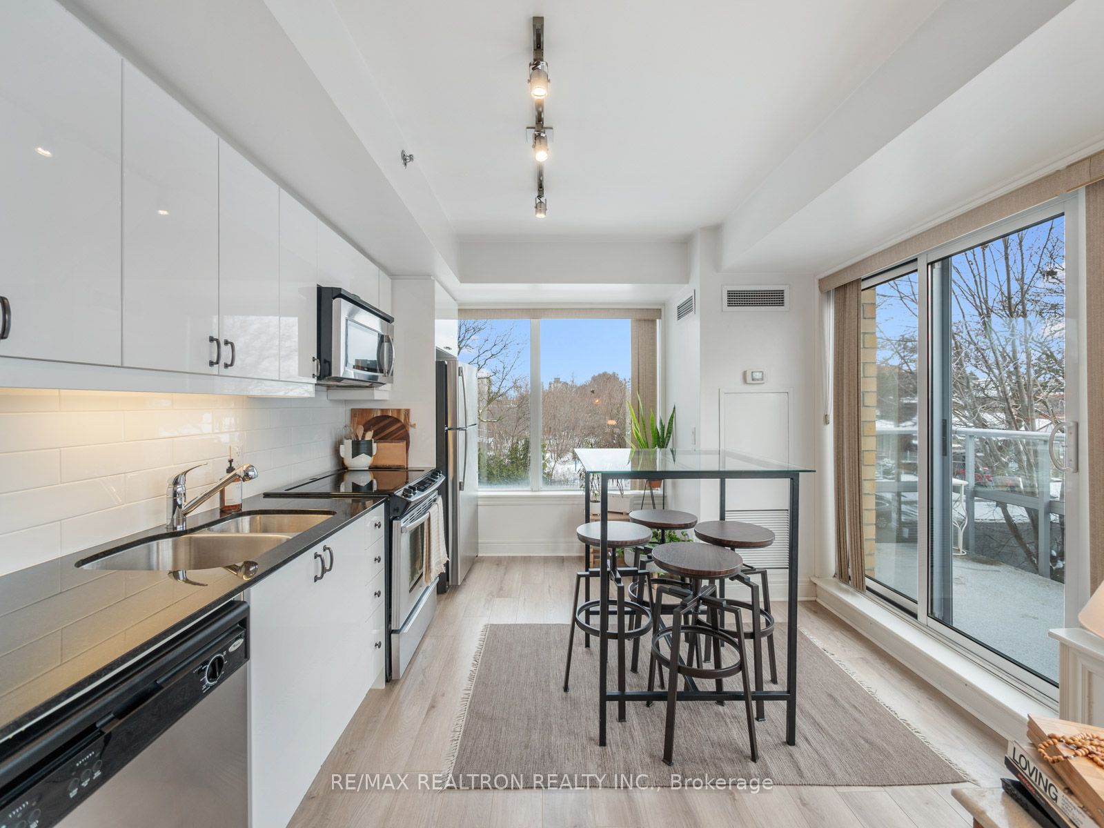 701 Sheppard Avenue W 238 Property Photo 16