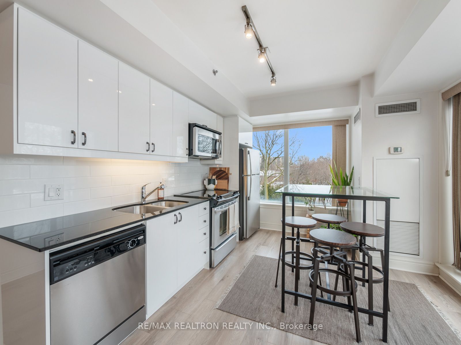 701 Sheppard Avenue W 238 Property Photo 17
