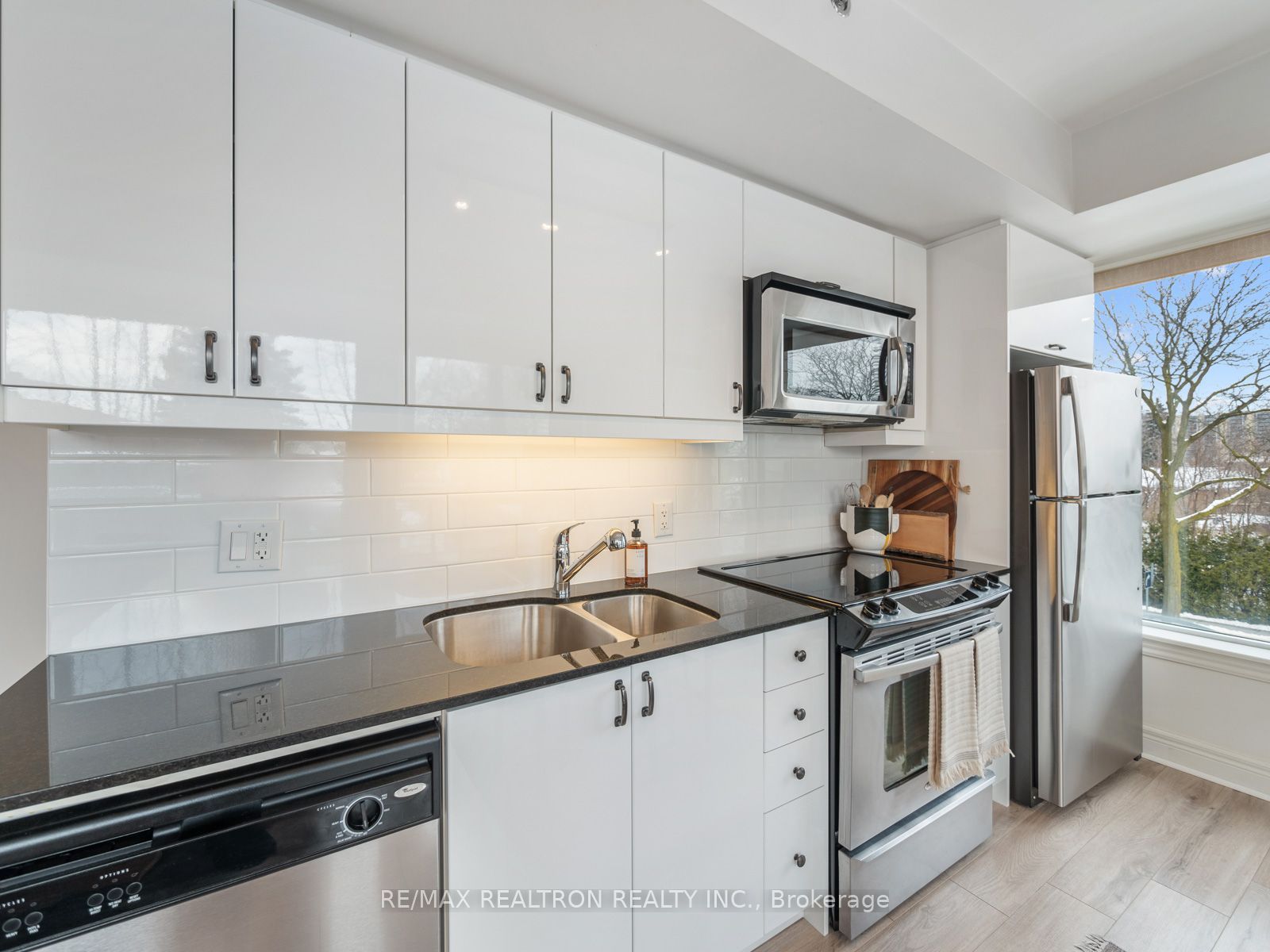 701 Sheppard Avenue W 238 Property Photo 18