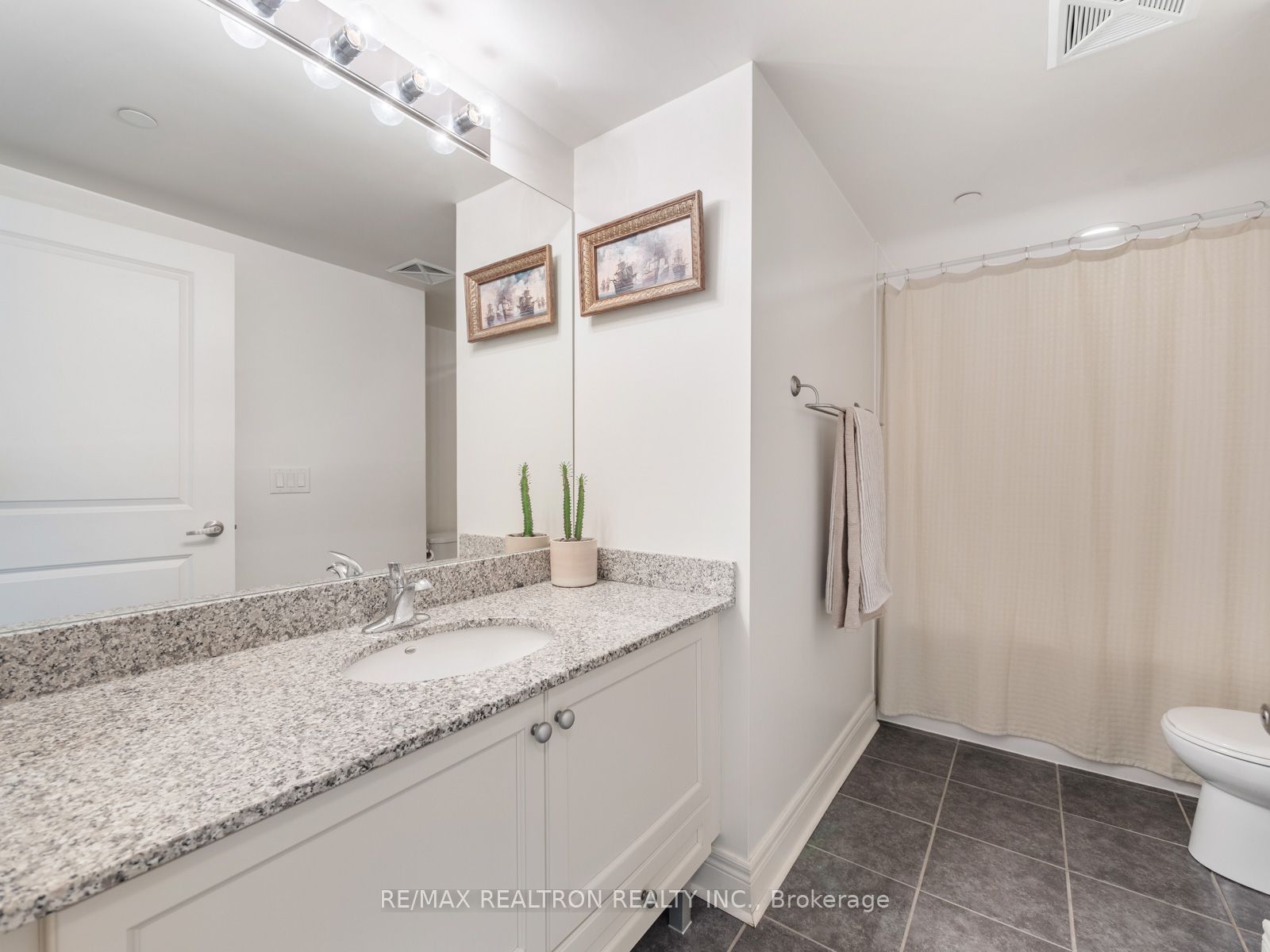 701 Sheppard Avenue W 238 Property Photo 24