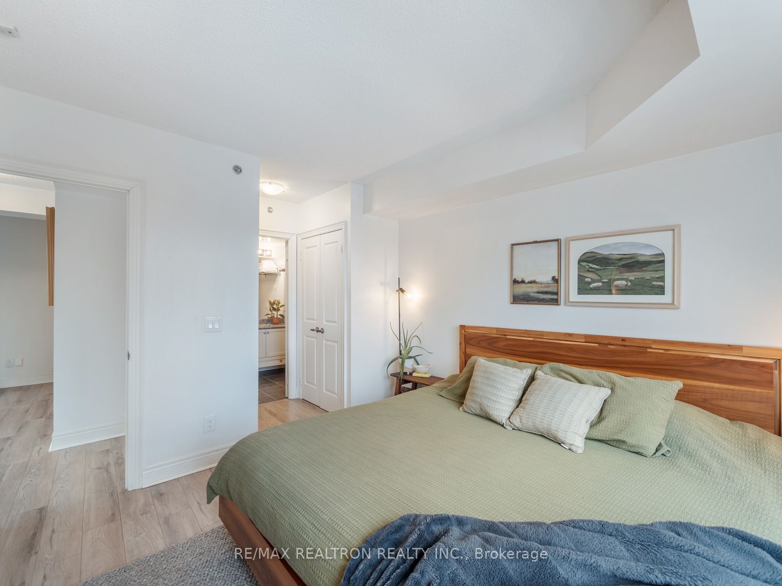 701 Sheppard Avenue W 238 Property Photo 31
