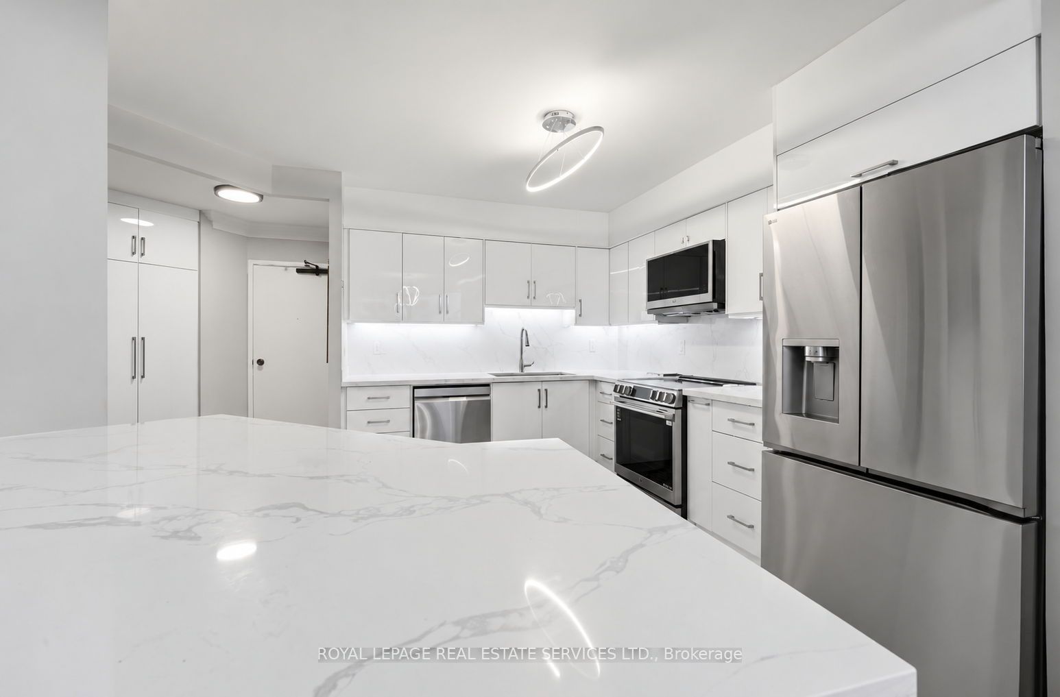 75 Graydon Hall Drive 1502 Property Photo 14