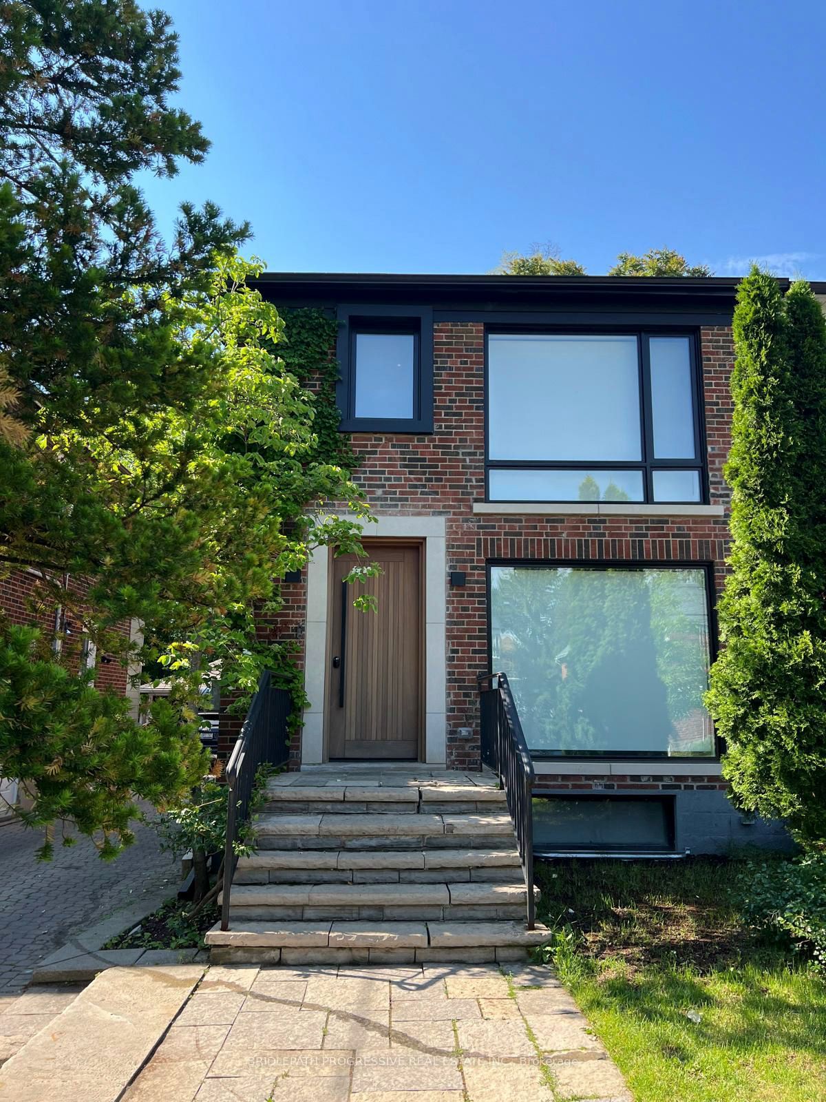 127 Glenvale Boulevard Property Photo 1