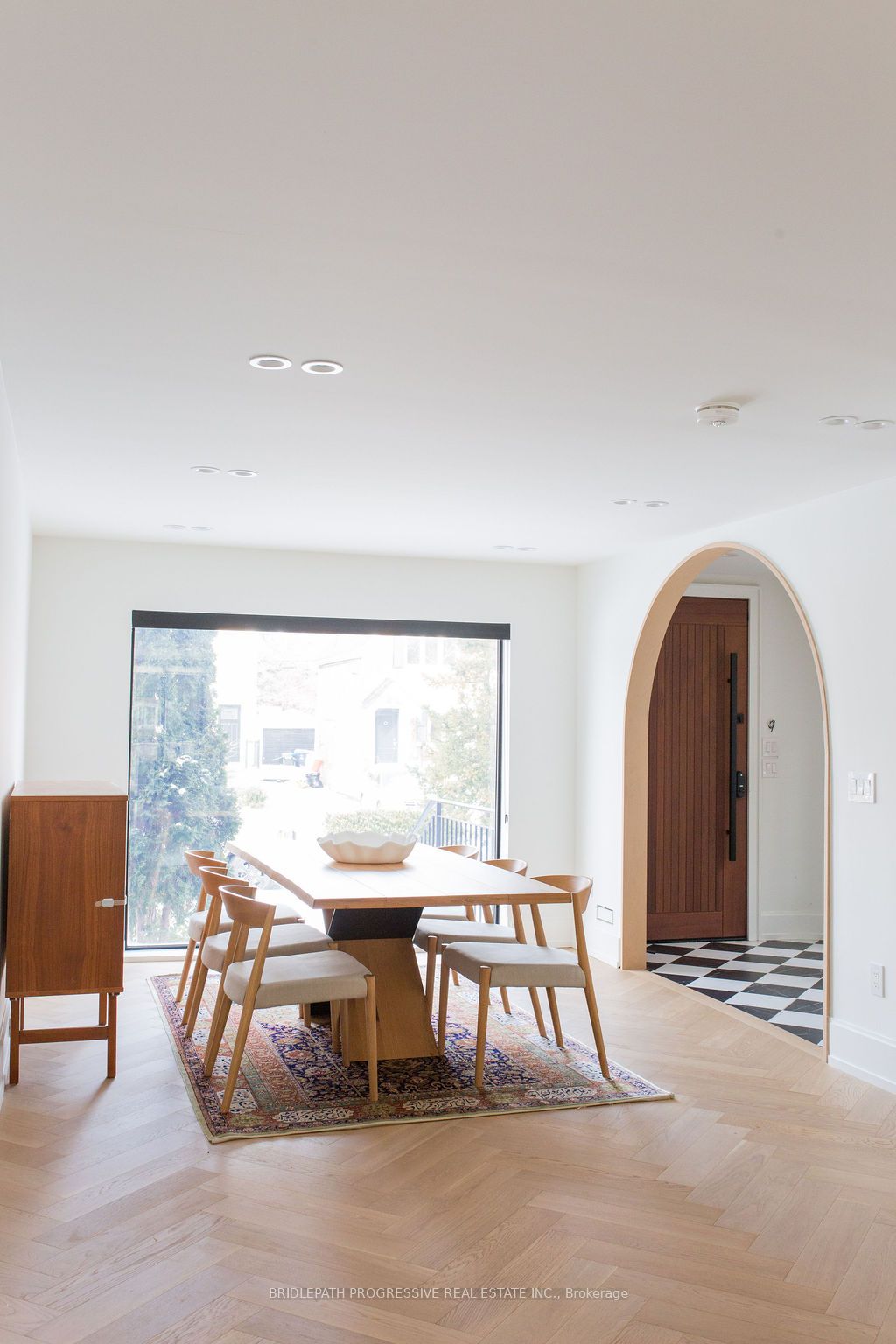 127 Glenvale Boulevard Property Photo 3