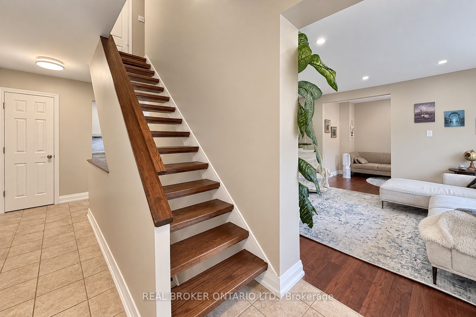 69 Upper Canada Drive 3 Property Photo 7
