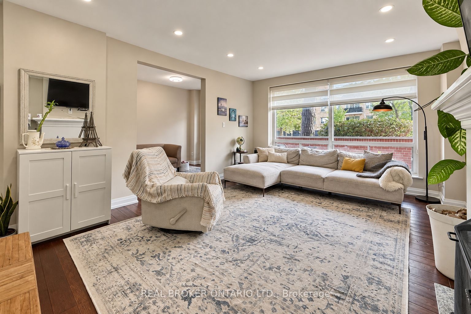 69 Upper Canada Drive 3 Property Photo 10